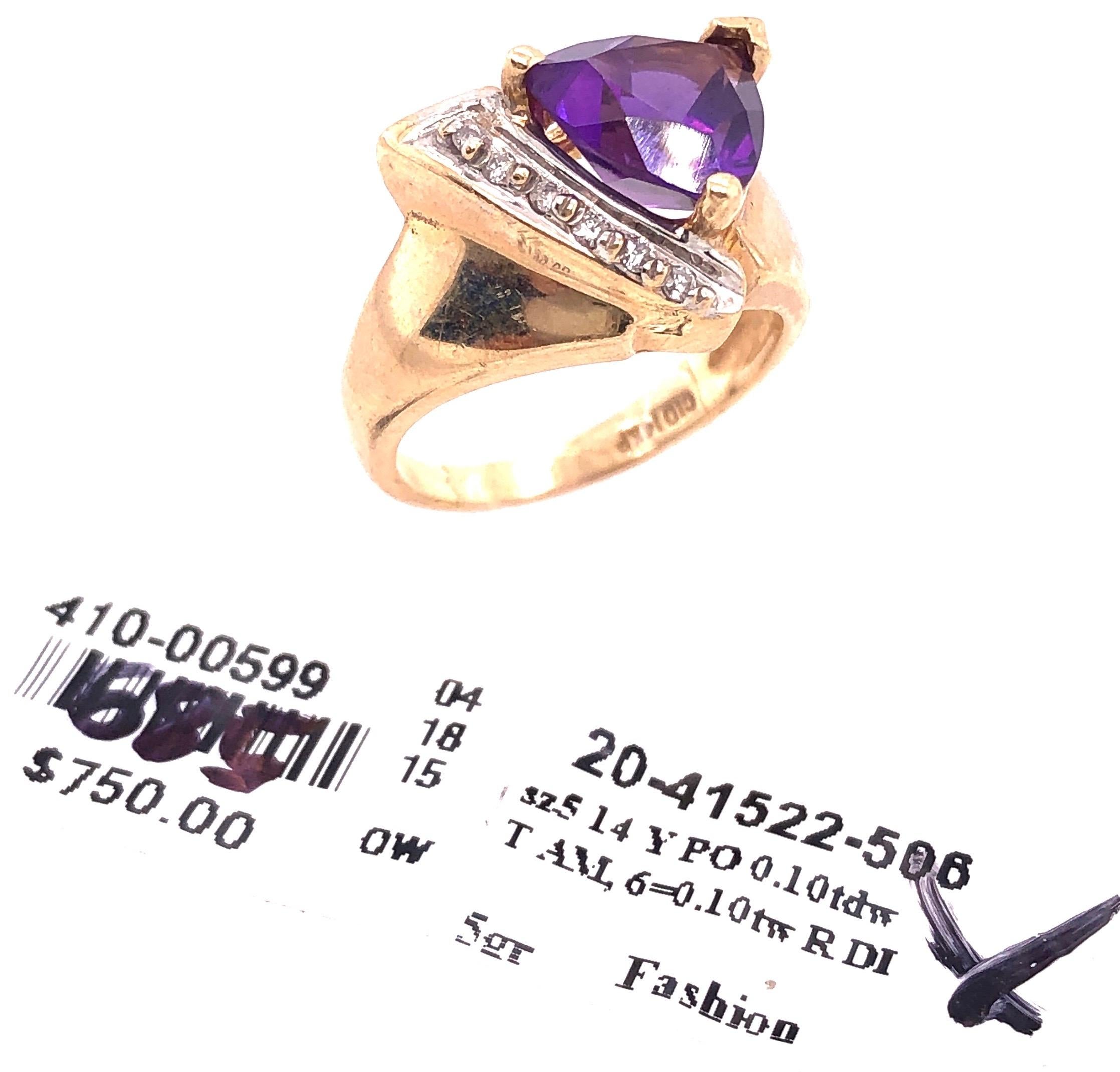 14 Karat Yellow Gold Fashion Ring with Amethyst and Round Diamond For Sale 3