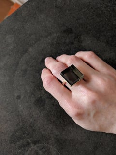 Eighteen Karat Yellow Gold Contemporary Fashion Ring with Green Quartz