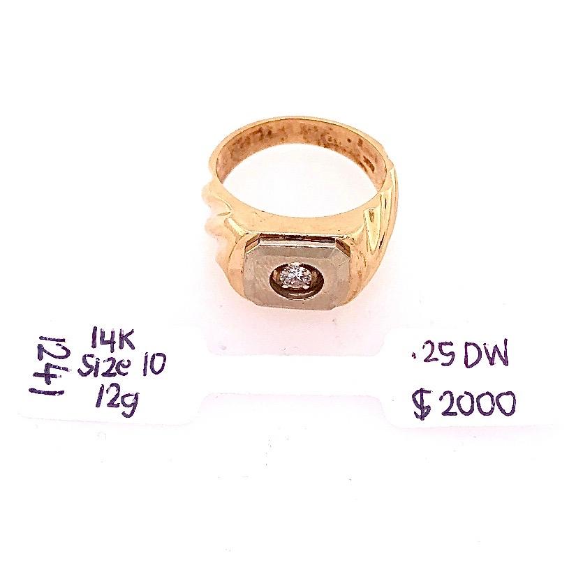 14 Karat Yellow Gold Fashion Ring with round Diamond For Sale 4