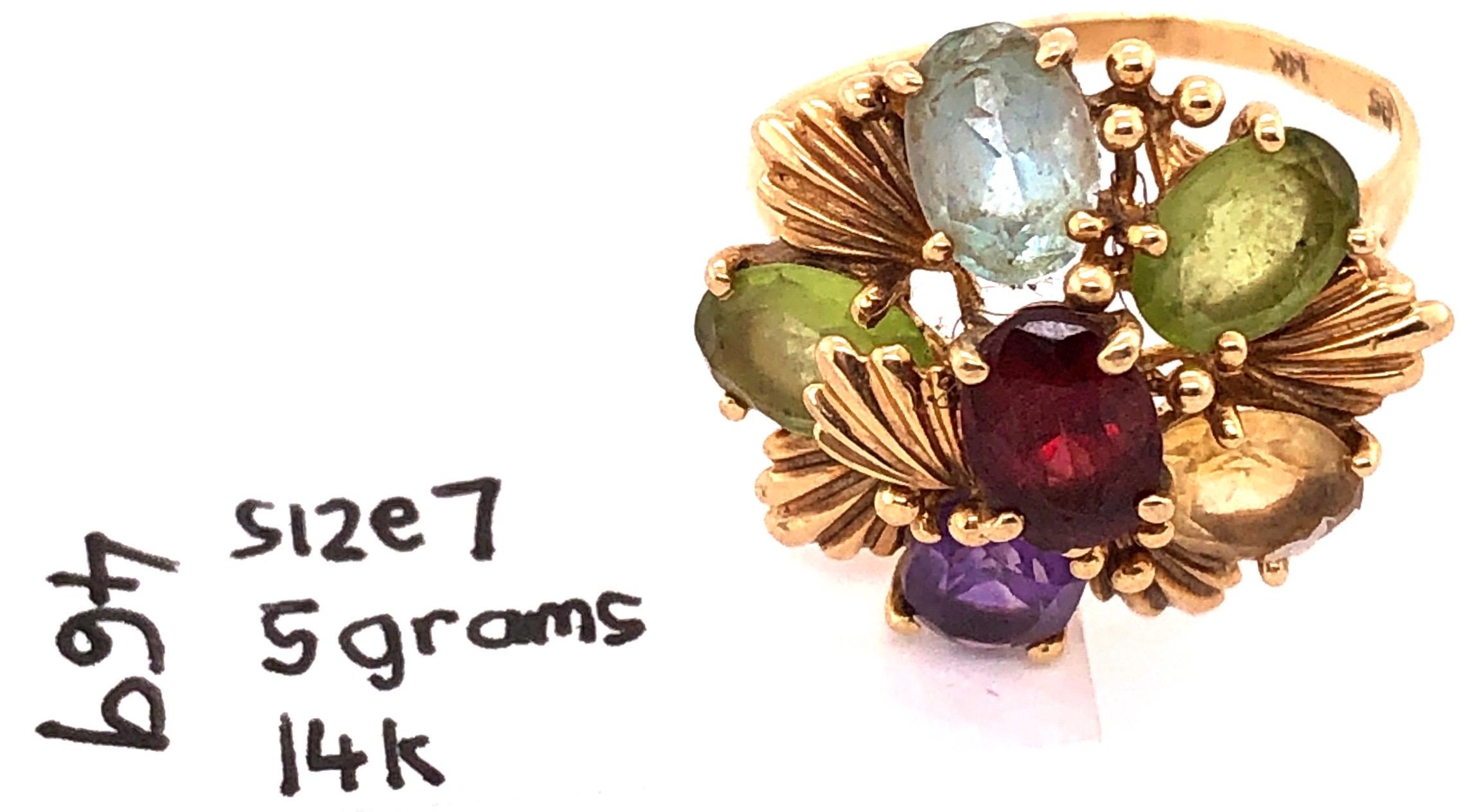 14 Karat Yellow Gold Fashion Ring with Semi Precious Stone Floral Cluster For Sale 4