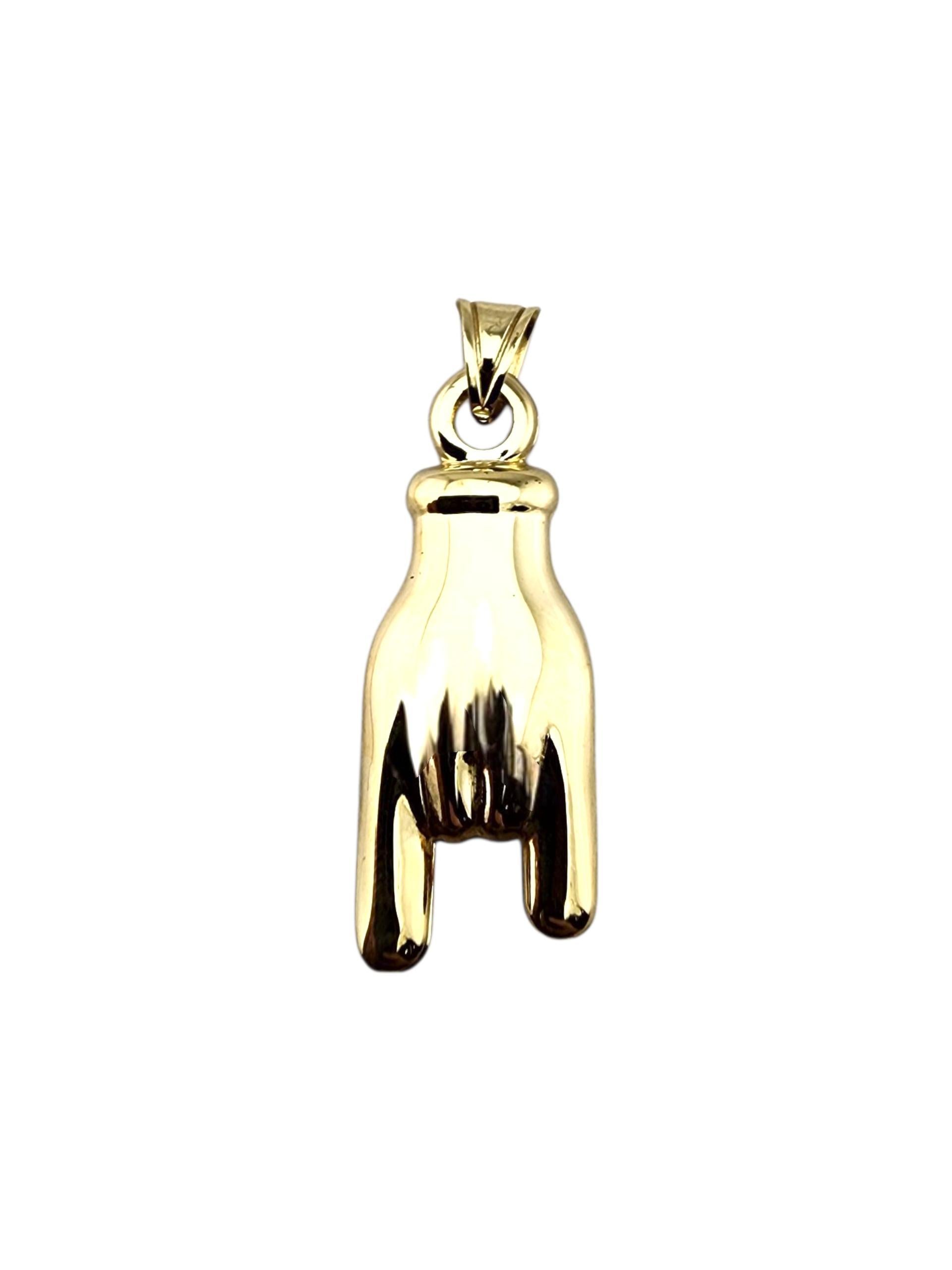 Contemporain Pendentif en or jaune 14 carats Figa Good Luck Hand #23291 en vente