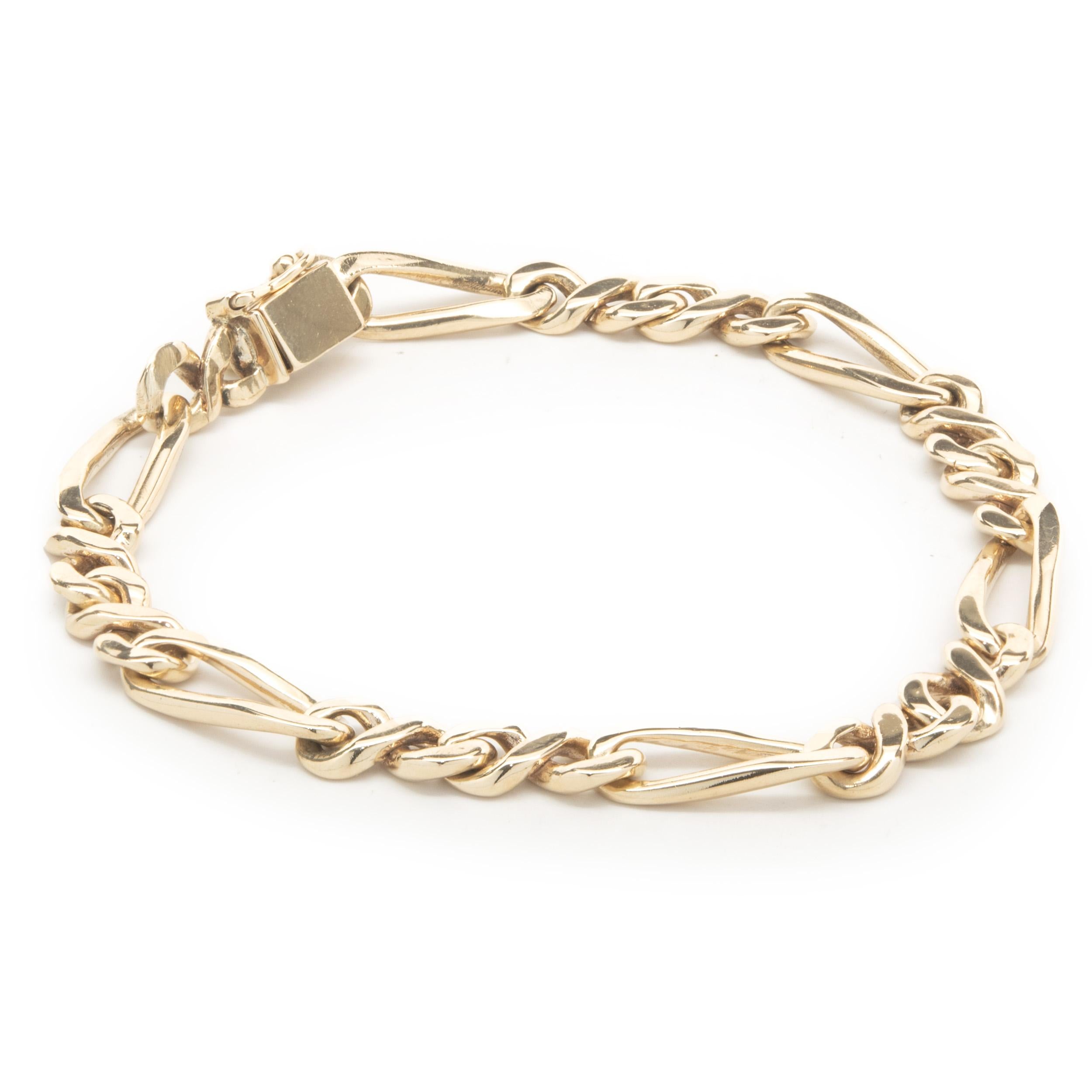 MATERIAL: 14K Gelbgold
Dimension: Halskette misst 7,25-Zoll in der Länge
Gewicht: 16,10 Gramm