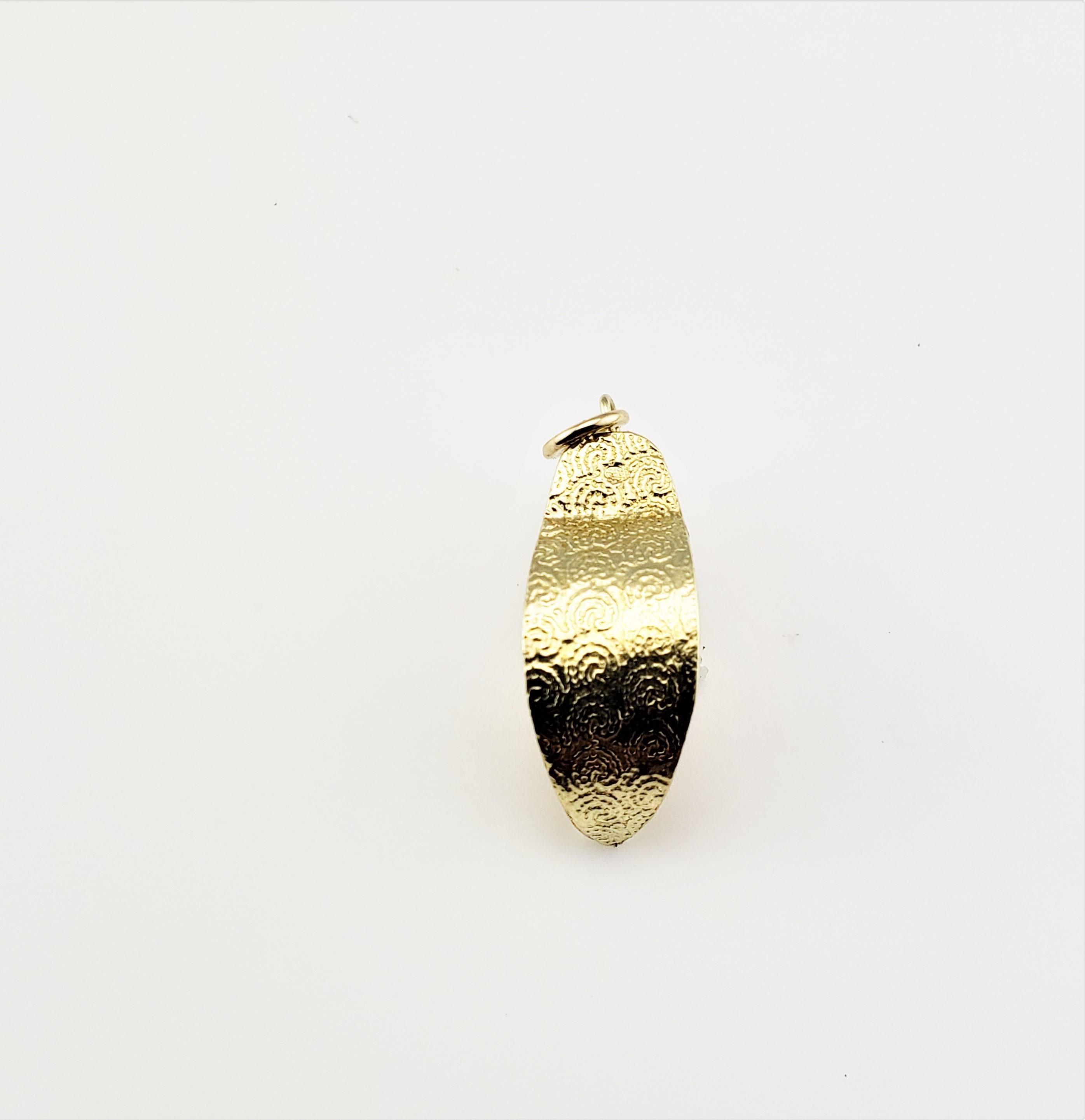14 Karat Yellow Gold Filigree Dutch Shoe Charm In Good Condition In Washington Depot, CT