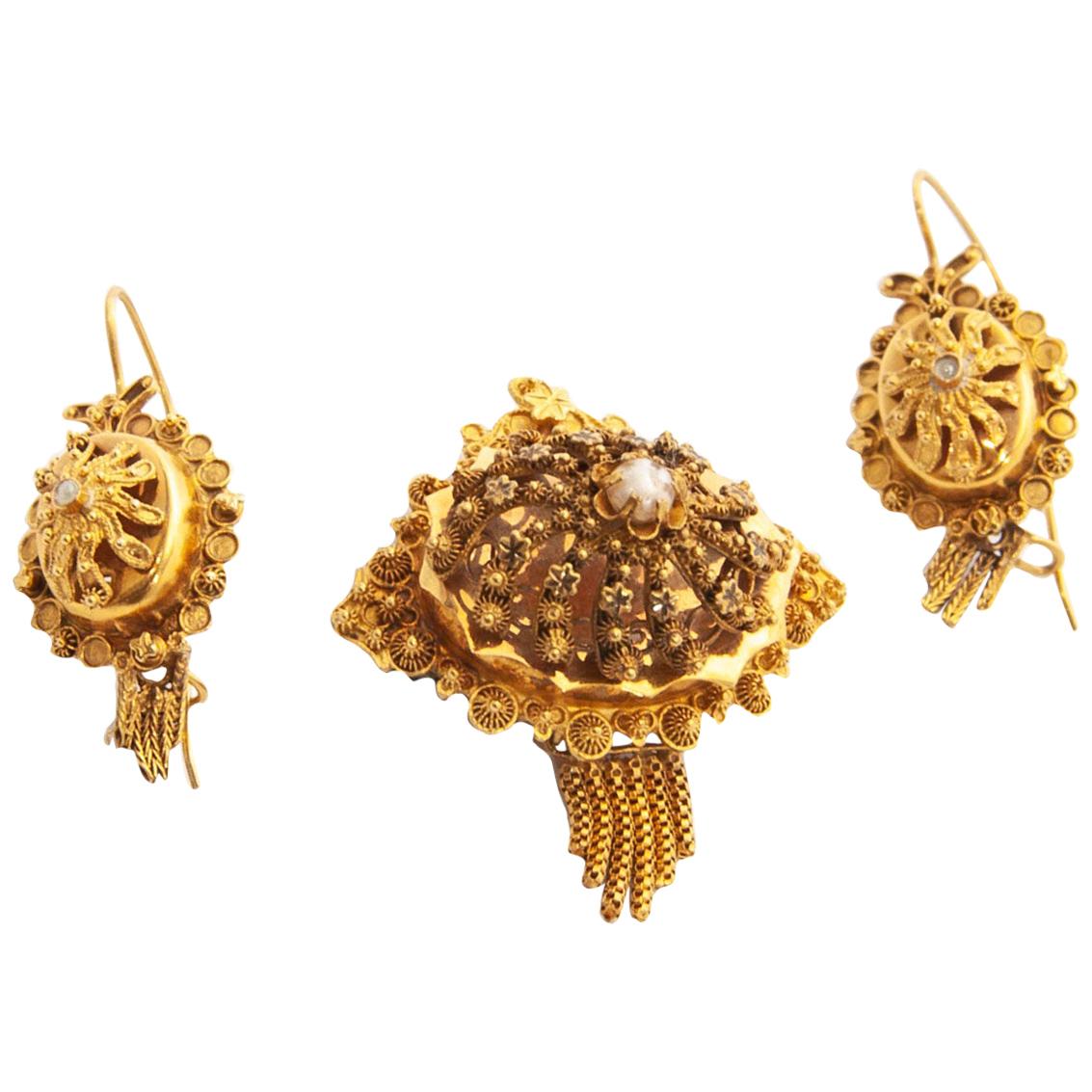 Antique 14K Gold Tassel Earrings and Brooch, Jewelry Set For Sale