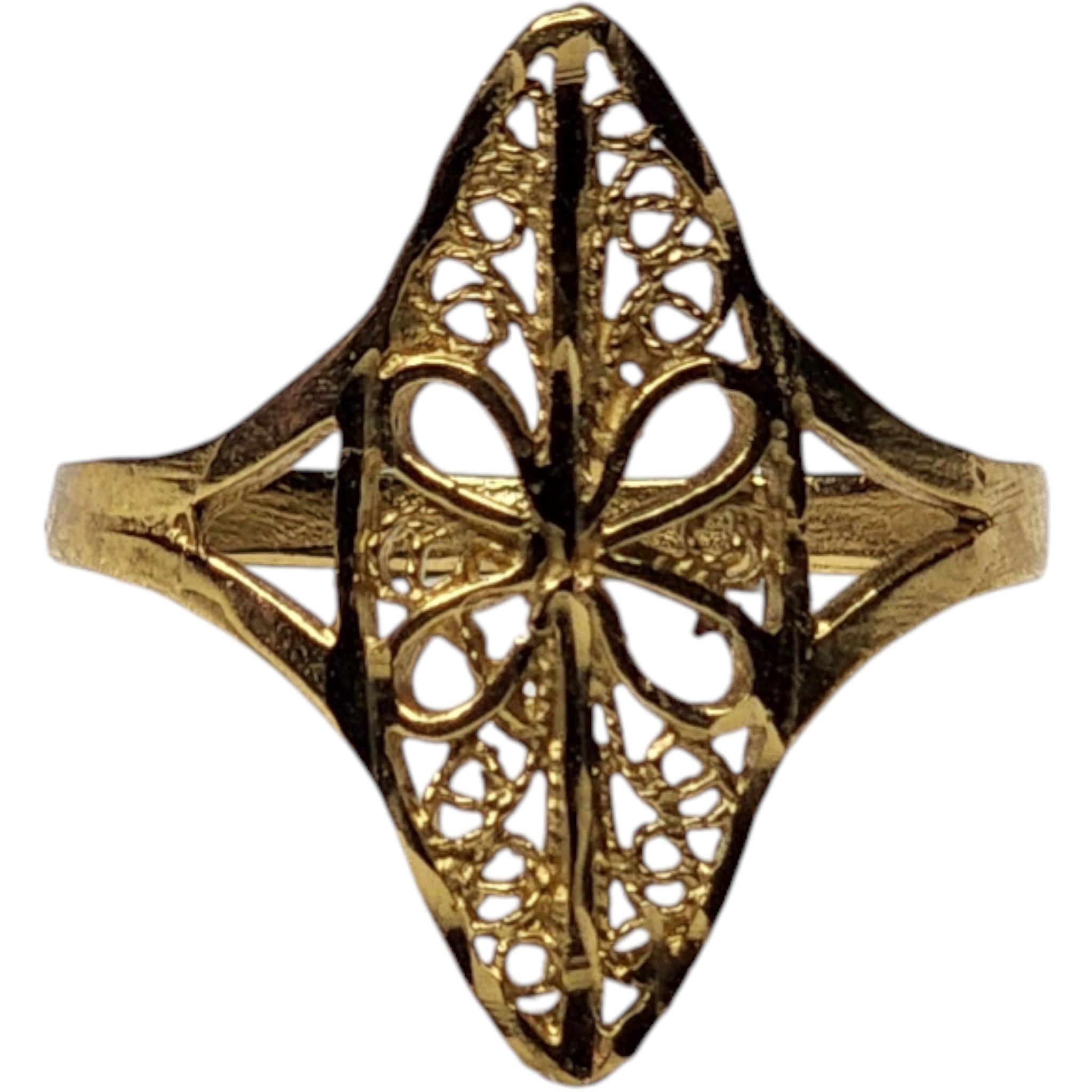 14 Karat Yellow Gold Filigree Elongated Marquise Ring For Sale