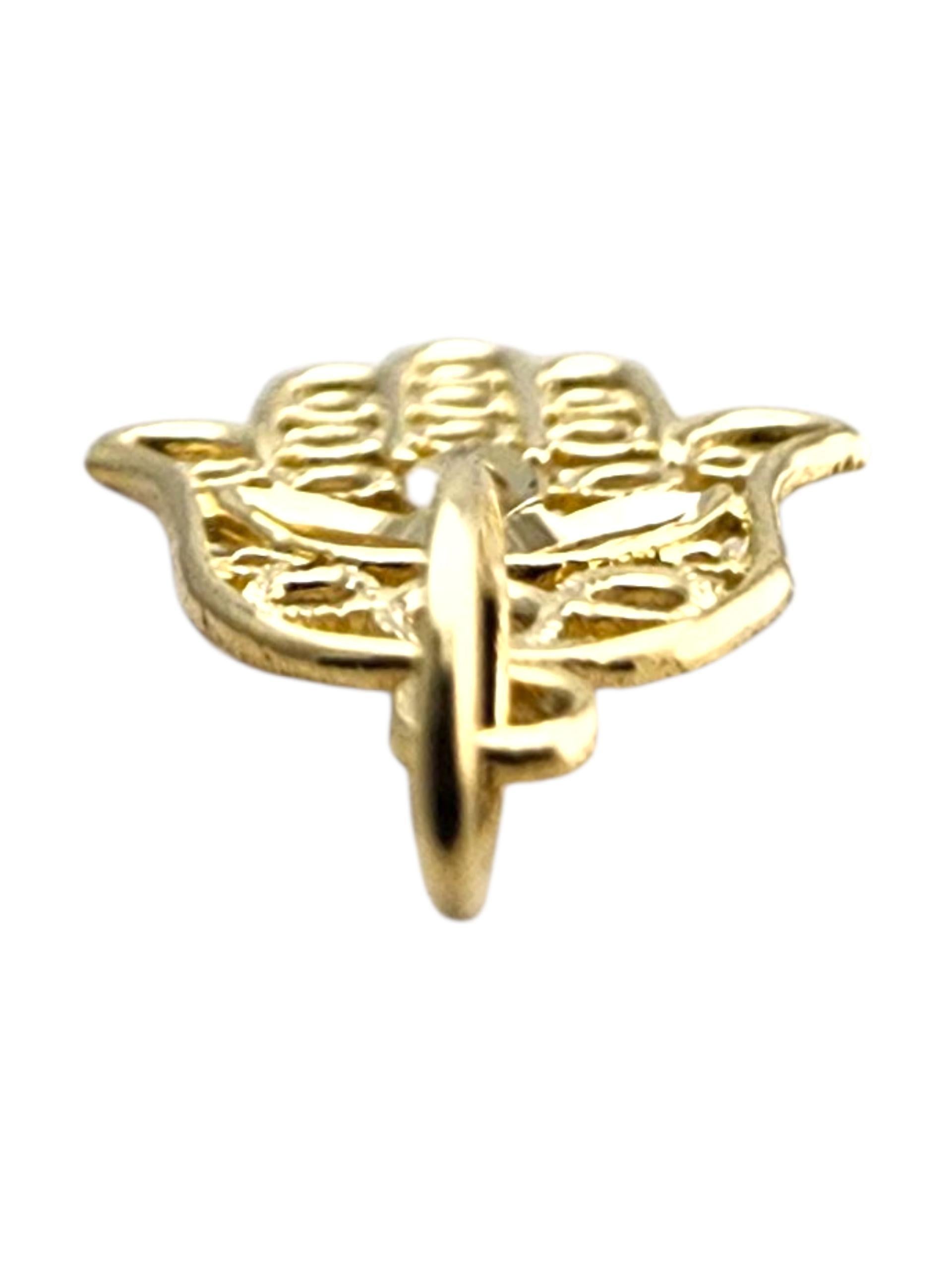 Pendentif Hamsa en or jaune 14 carats en filigrane #23921 Pour femmes en vente