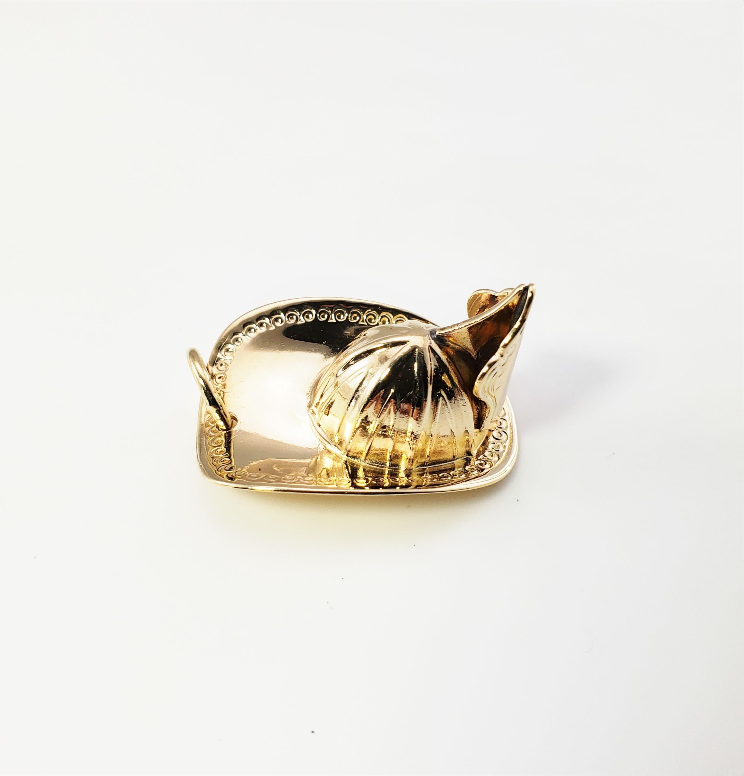 14 Karat Yellow Gold Fireman's Helmet Charm-

This lovely 3D charm features a miniature fireman's helmet meticulously detailed in 14K yellow gold.

Size: 24 mm x 15 mm

Weight:  3.3 dwt. /  5.2 gr.

Stamped: 14K

*Chain not included

Very good