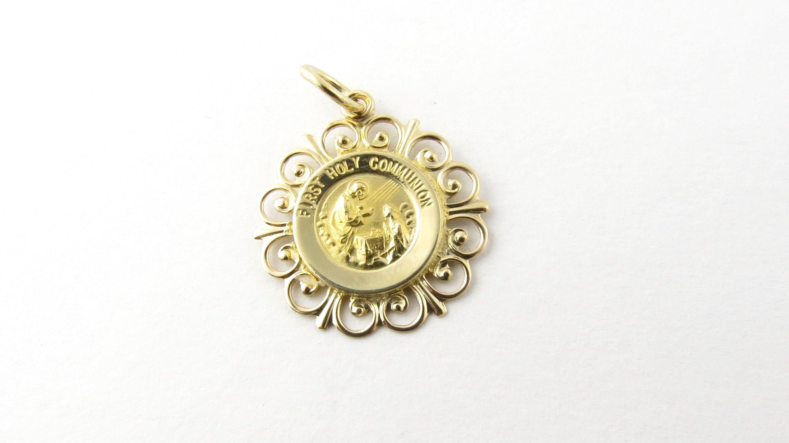 14 Karat Yellow Gold First Holy Communion Charm In Good Condition In Washington Depot, CT