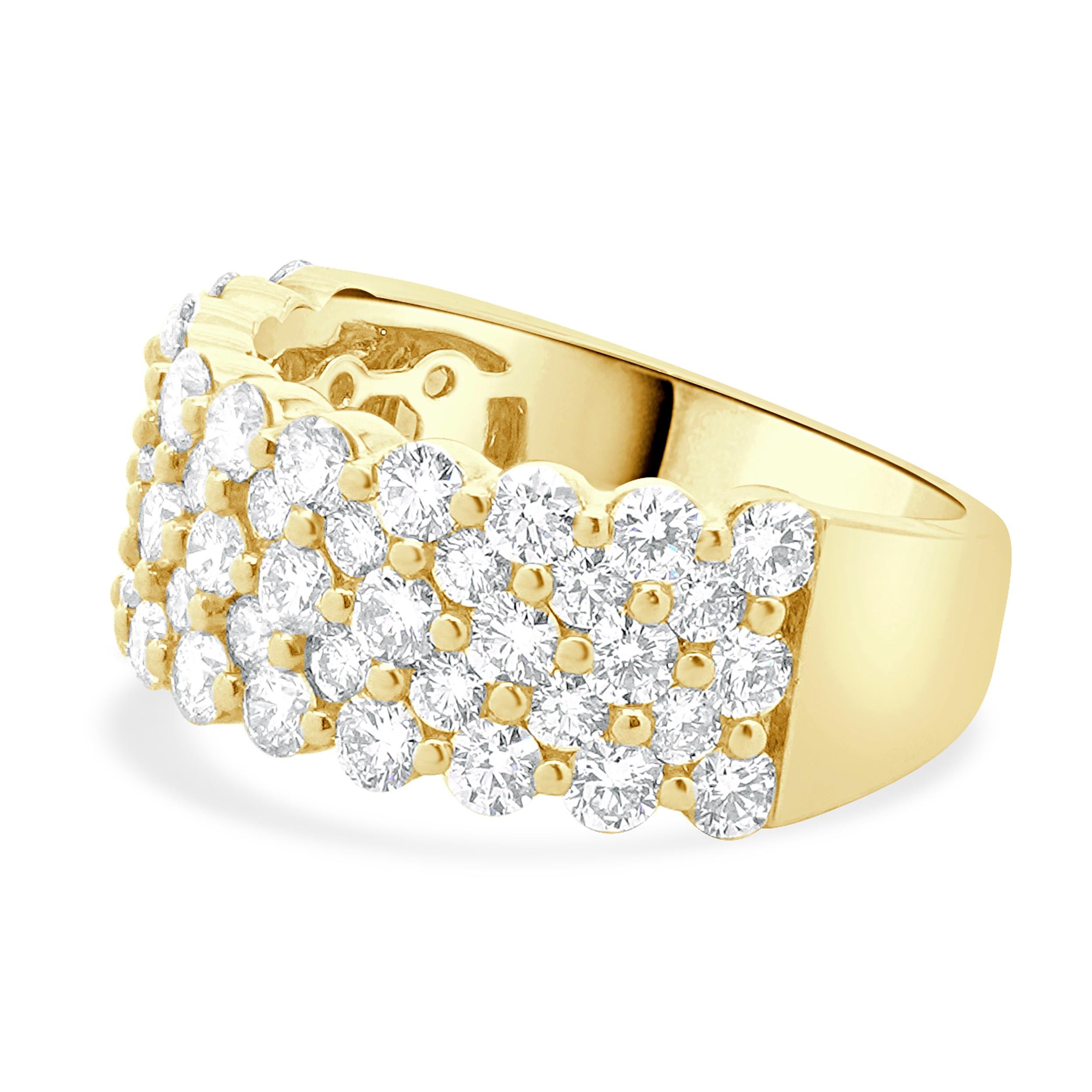 
Designer: personalizzato
Materiale: oro giallo 14 carati
Diamante: taglio brillante rotondo = 2,25cttw
Colore: G
Chiarezza: SI1
Misura dell'anello: 6.5 (si prega di prevedere due giorni di spedizione in più per le richieste di misura)
Peso: 6.36