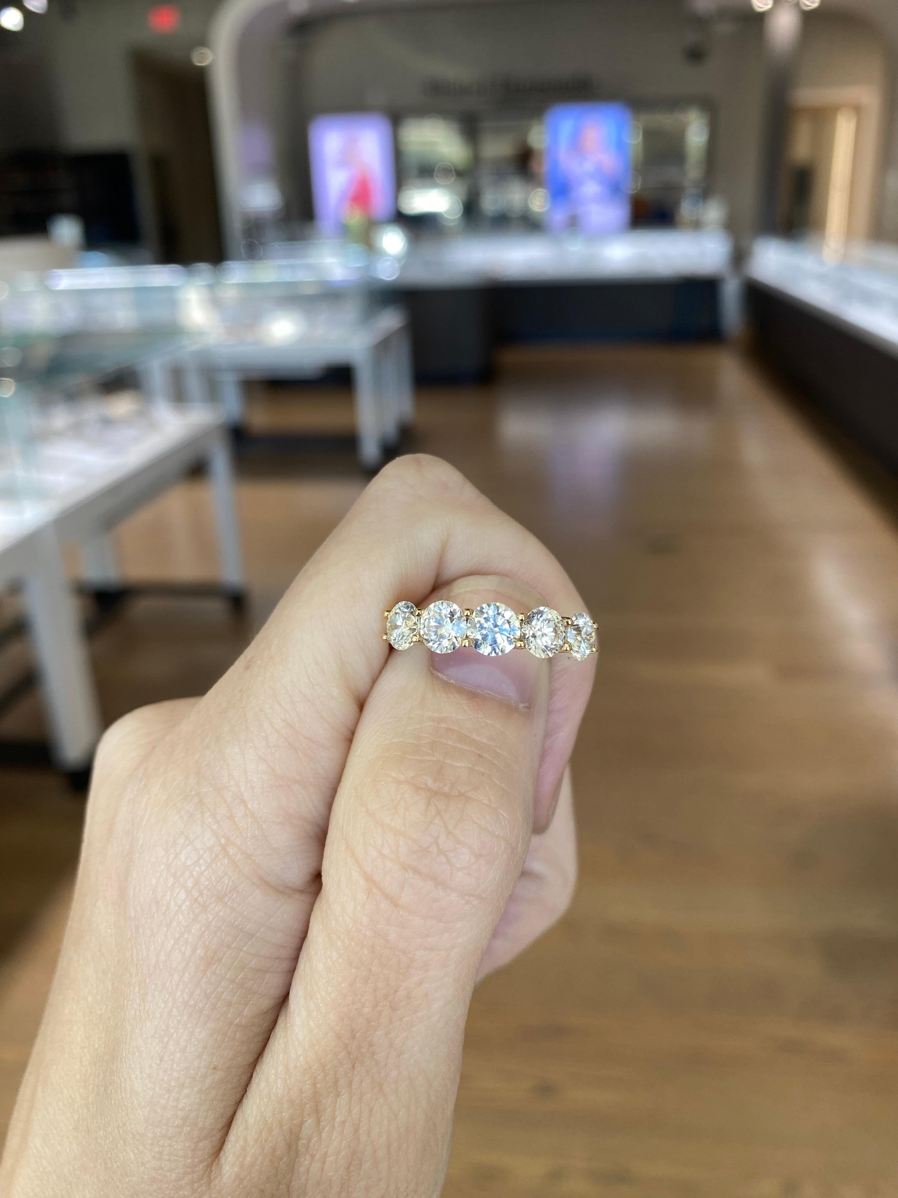 Bandeau en or jaune 14 carats à cinq pierres en diamant naturel en vente 13