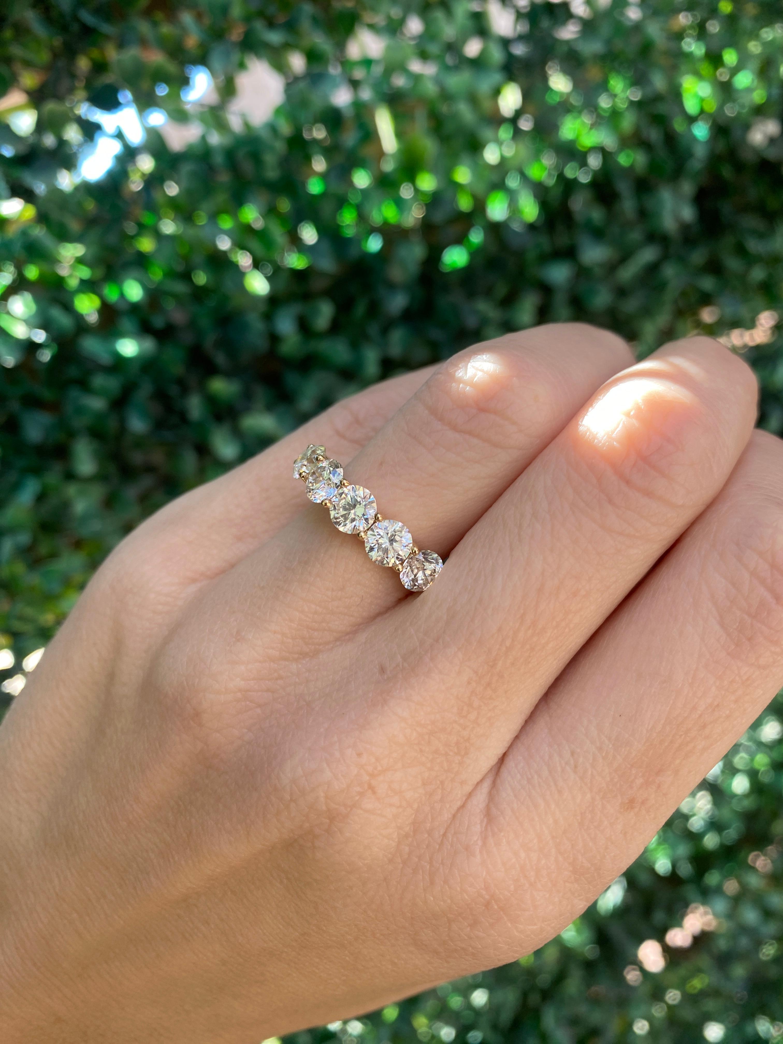 Bandeau en or jaune 14 carats à cinq pierres en diamant naturel en vente 1