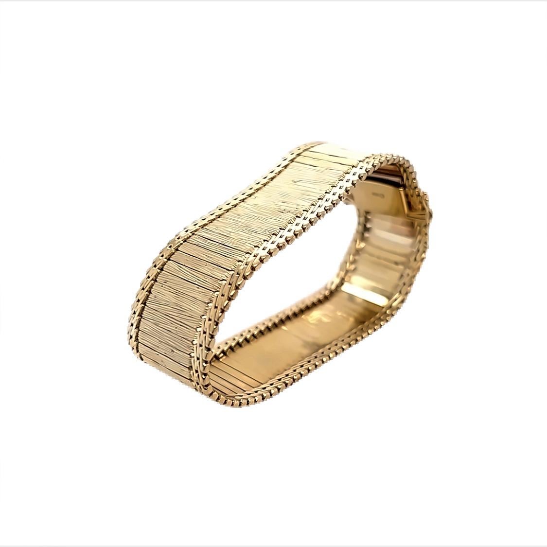 Women's or Men's French Textured 14k Yellow Gold Retro Style Bracelet, Flexible Hinged Design For Sale
