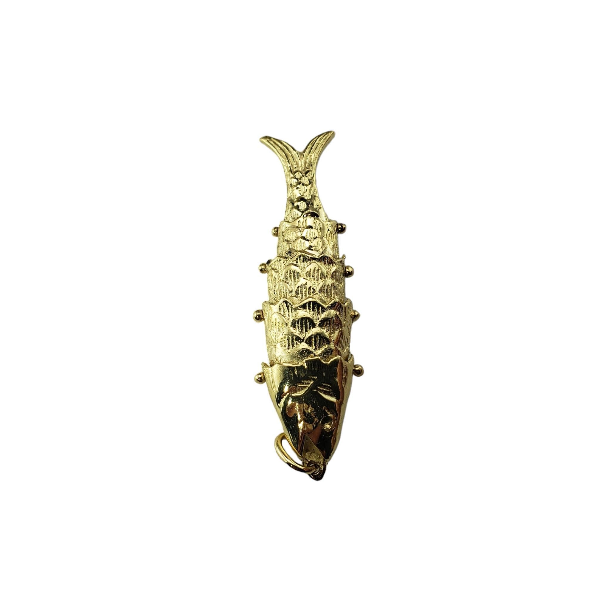 Vintage 14 Karat Yellow Gold Flexible Fish Pendant-

This lovely flexible fish pendant is crafted in beautifully detailed 14K yellow gold.

Size: 46.4 mm x 13.2 mm

Weight:  6.6 gr./ 4.2 dwt.

Very good condition, professionally polished.

Will come