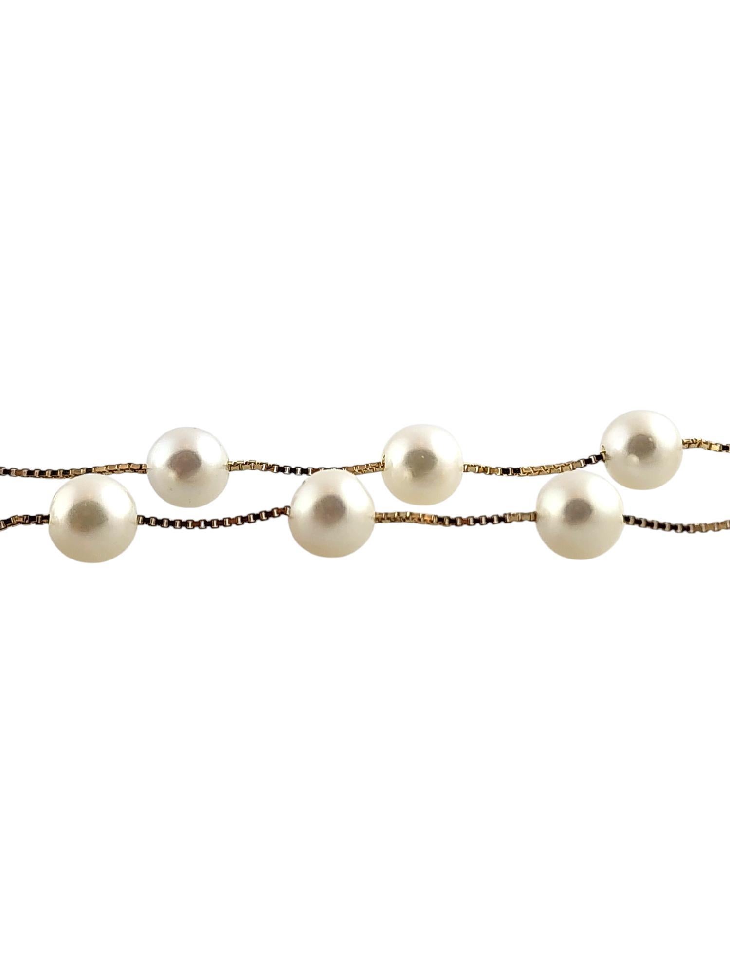 Collier de perles flottantes en or jaune 14 carats

Ce superbe collier a été méticuleusement réalisé en or jaune 14 carats et est orné de 23 superbes perles blanches !

Longueur de la chaîne : 17 1/4