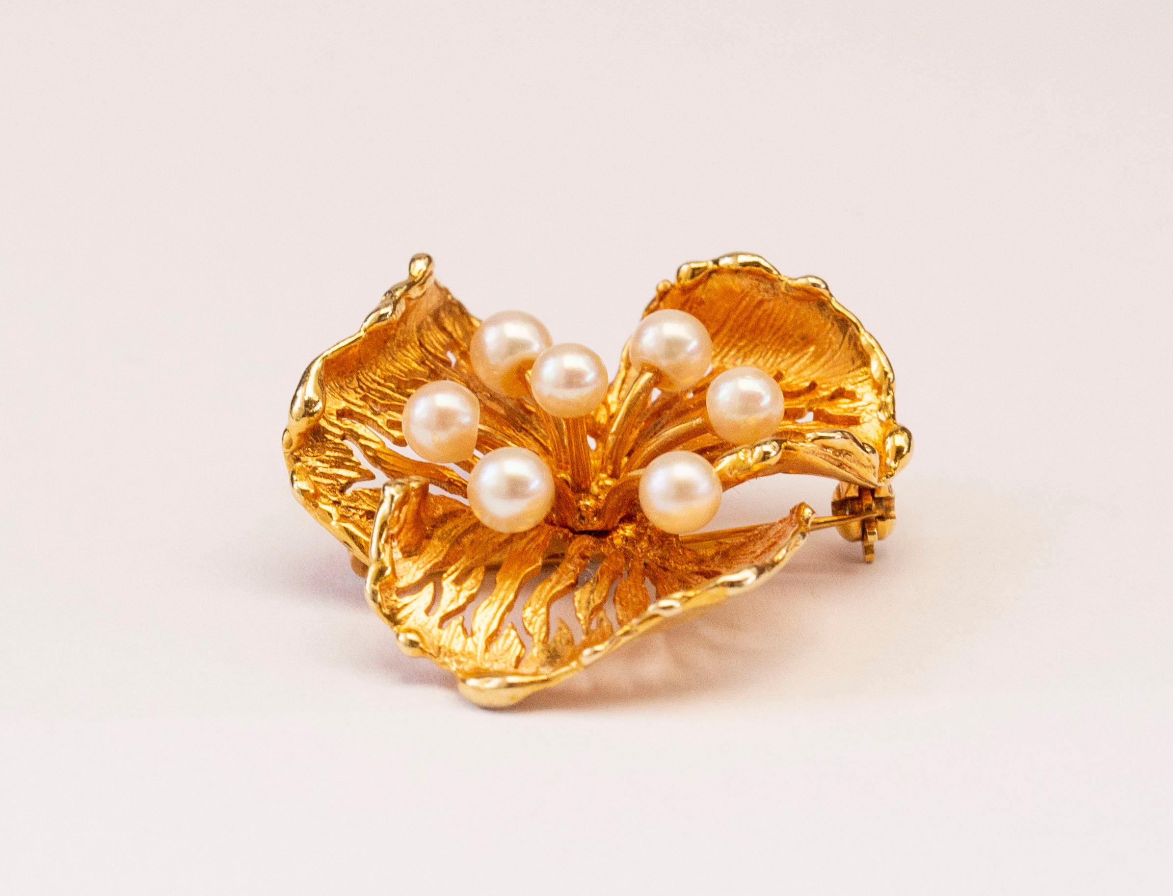 Round Cut 14 Karat Yellow Gold Floral Brooch with Seven Cultivated Akoya Pearls  For Sale