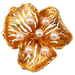Retro 14 Karat Yellow Gold Floral Brooch with Seven Cultivated Akoya Pearls 