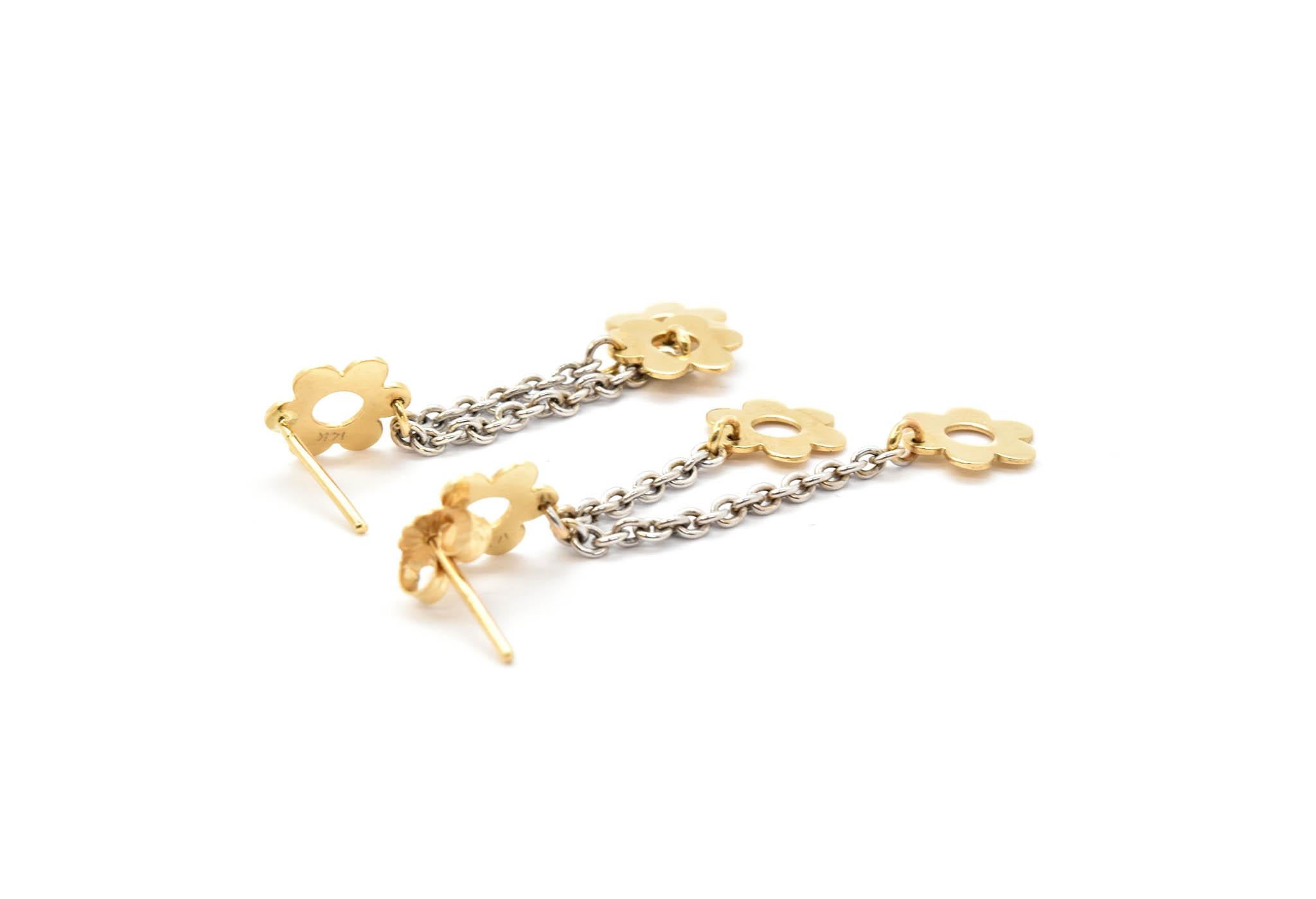 Women's or Men's 14 Karat Yellow Gold Flower Dangle Earrings, 4.00 Grams For Sale