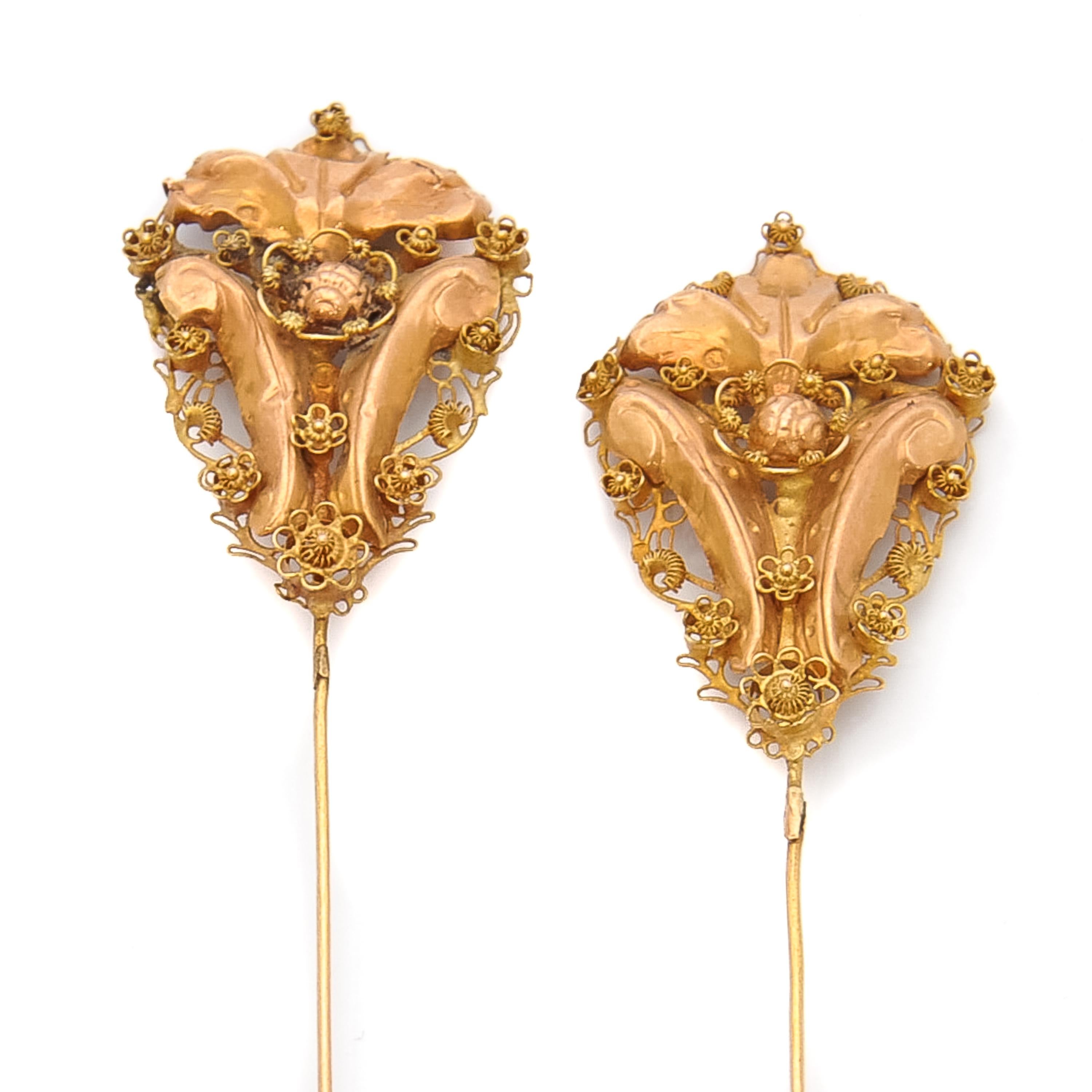 Victorian Antique 14K Gold Filigree Cannetille Needles, Netherlands For Sale