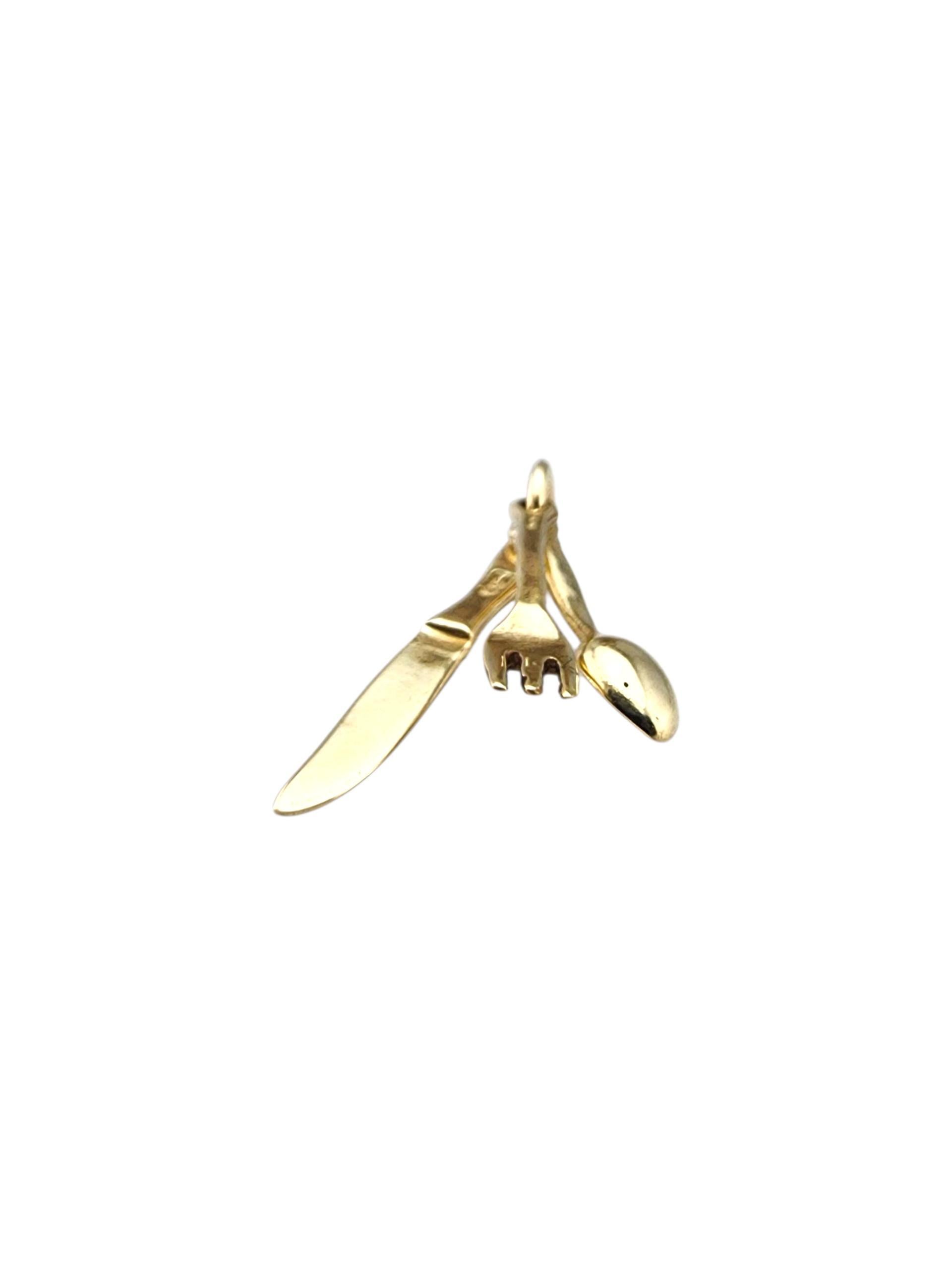 Charm Fourchette, couteau et cuillère en or jaune 14 carats #23271 Pour femmes en vente