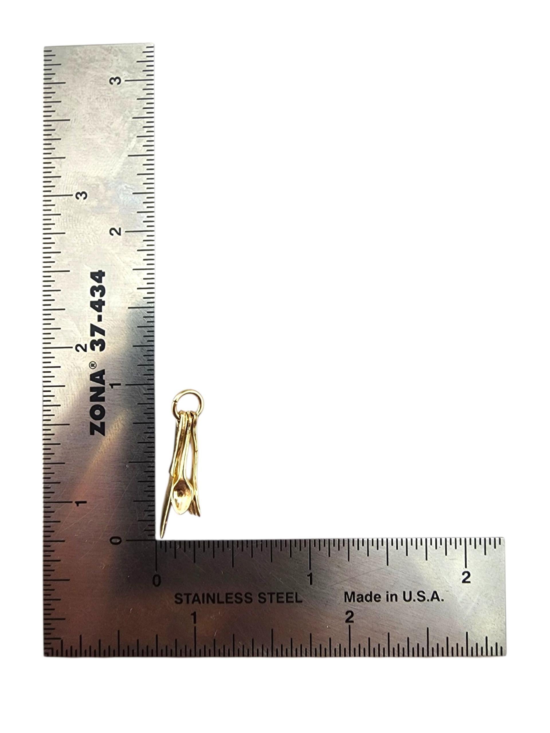 Charm Fourchette, couteau et cuillère en or jaune 14 carats #23271 en vente 3