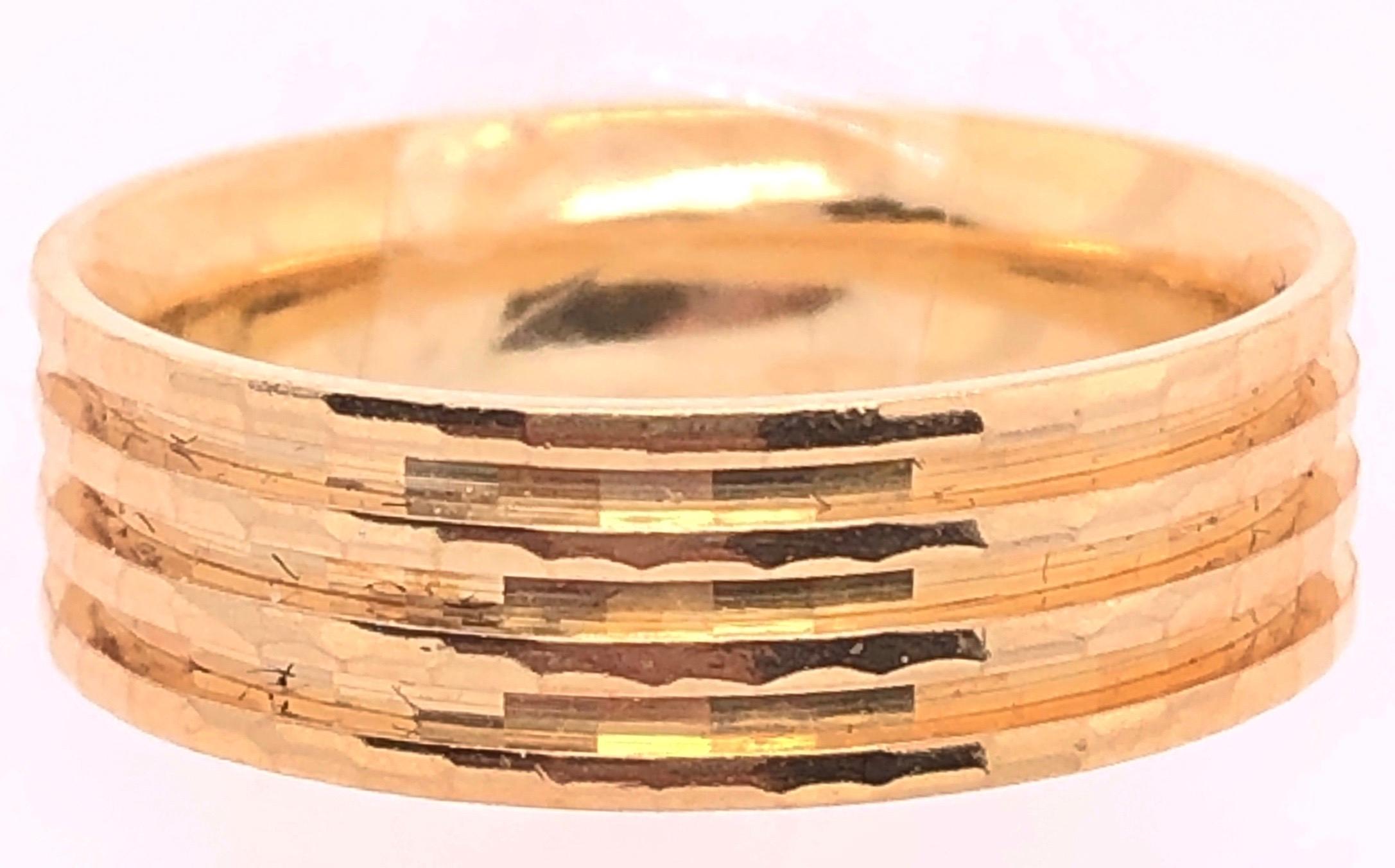 14 Karat Yellow Gold Four-Tier Design Wedding Ring / Wedding Band In Good Condition For Sale In Stamford, CT