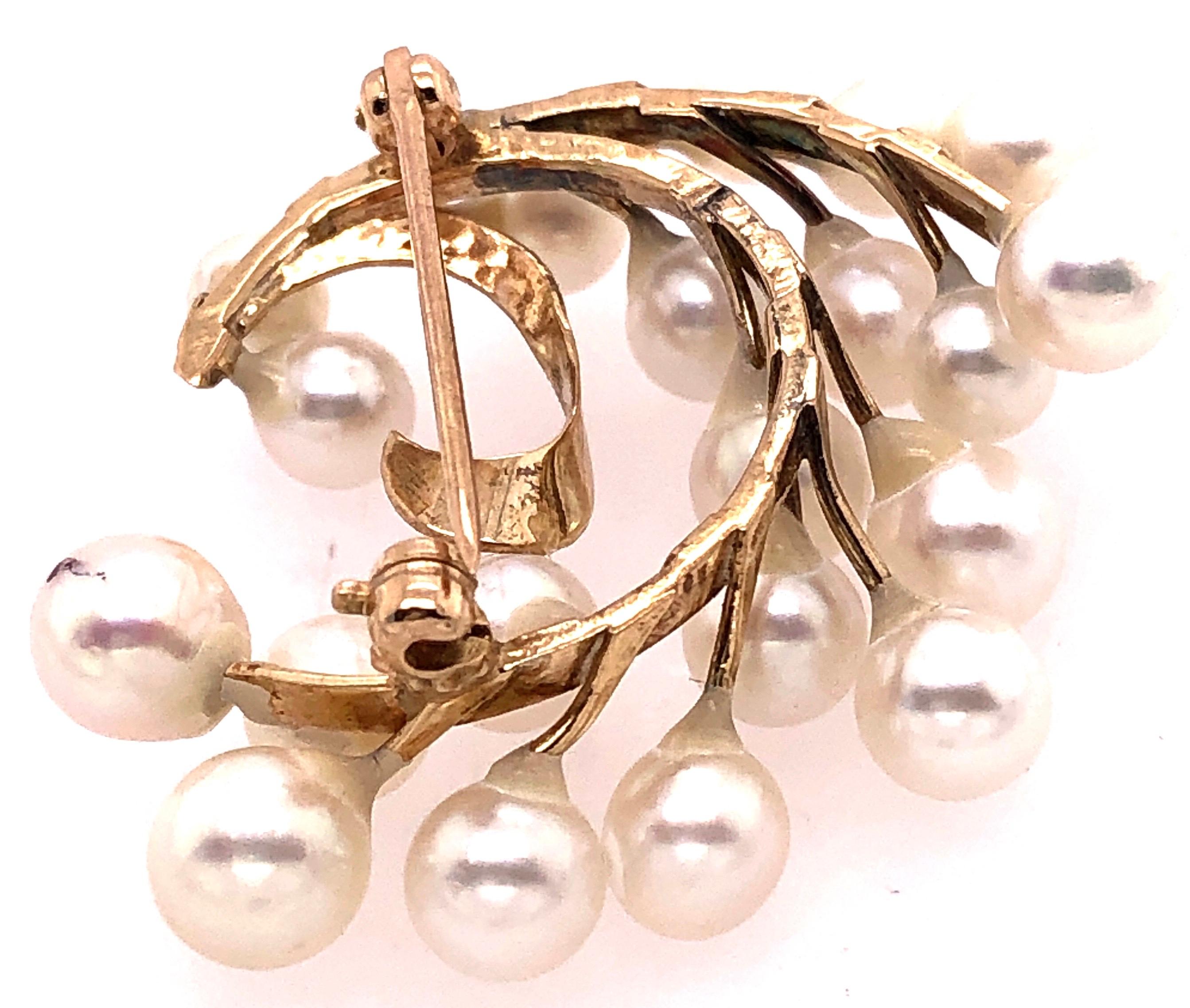 Modern 14 Karat Yellow Gold Freeform Brooch with Twenty Cultured Pearls For Sale