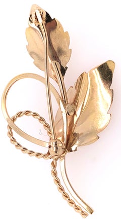 14 Karat Yellow Gold Freeform Leaf Brooch or Pin