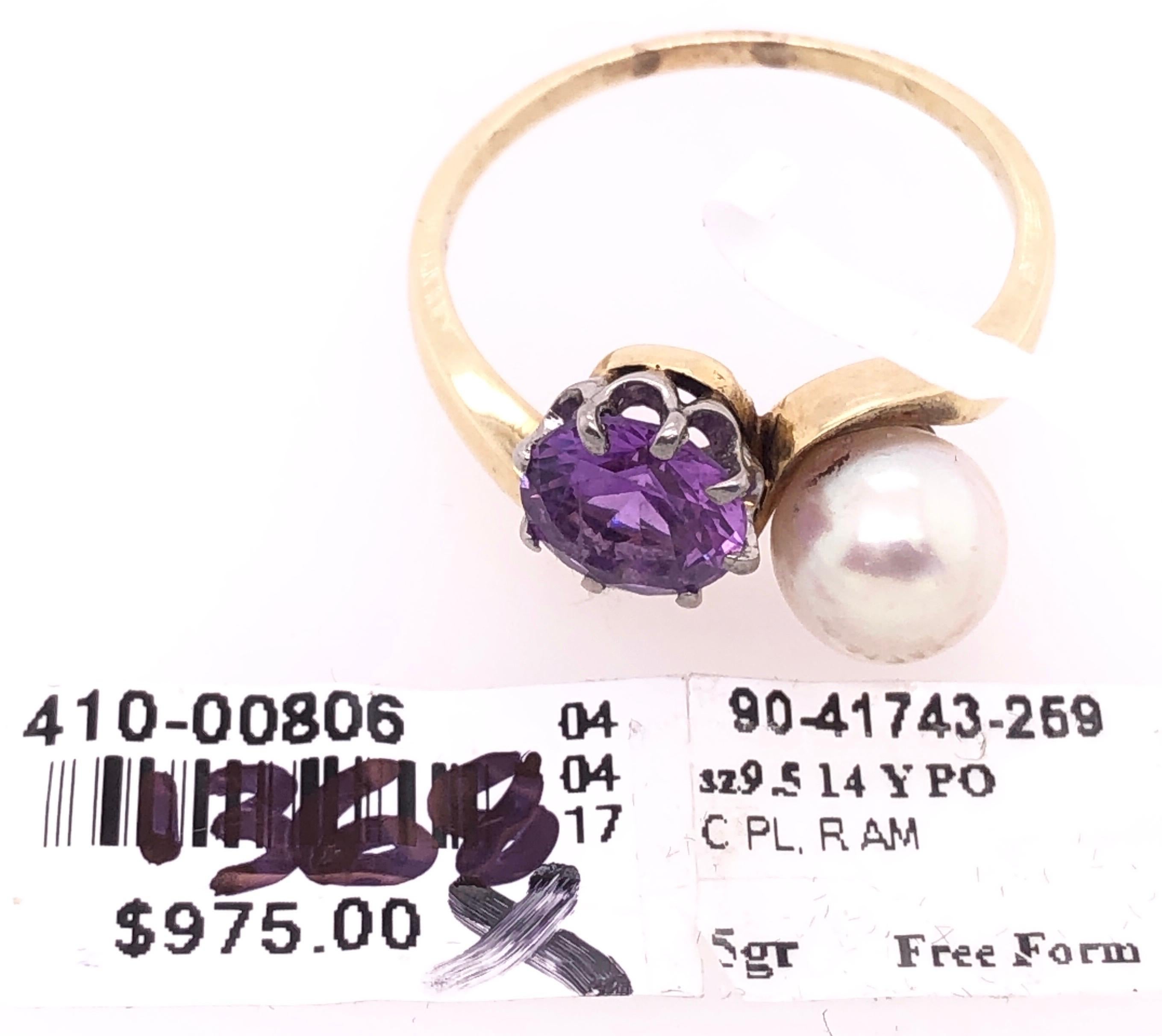 14 Karat Yellow Gold Freeform Ring with Solitaire Amethyst and Pearl For Sale 1
