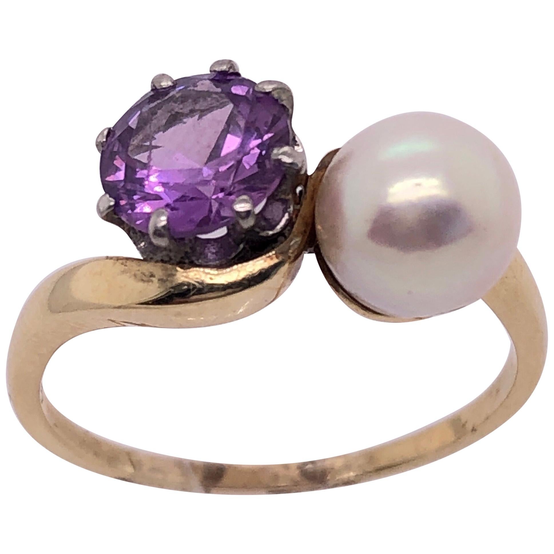 14 Karat Yellow Gold Freeform Ring with Solitaire Amethyst and Pearl For Sale