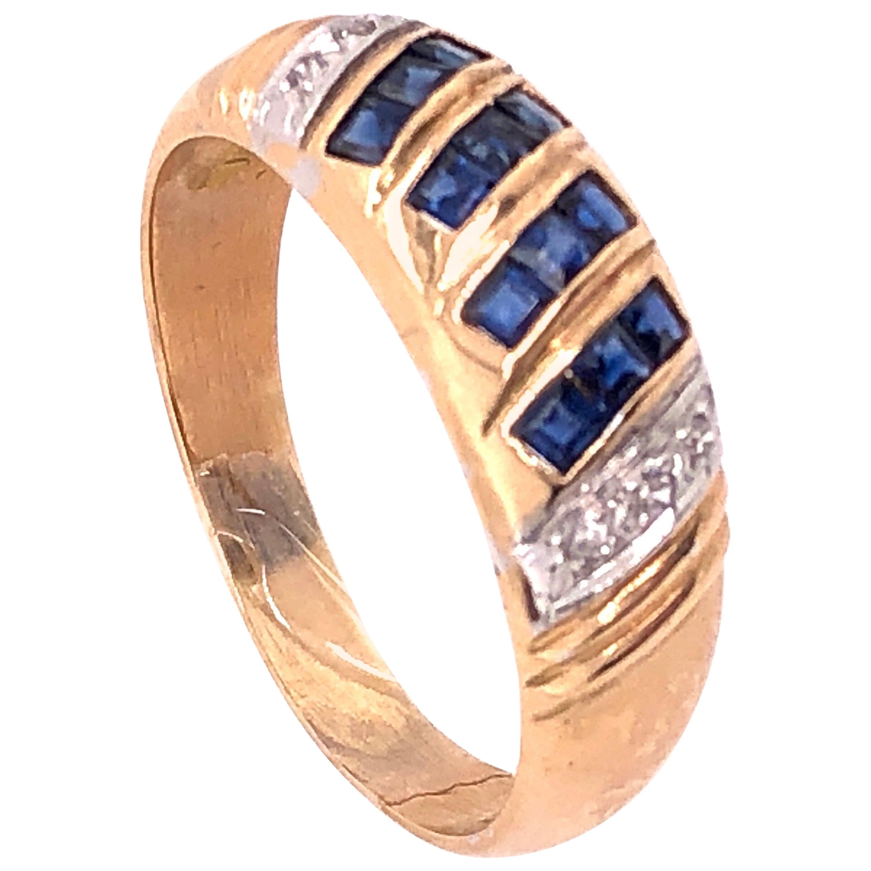 14 Karat Yellow Gold Free Form Sapphire and Diamond Band Ring 0.06 TDW For Sale