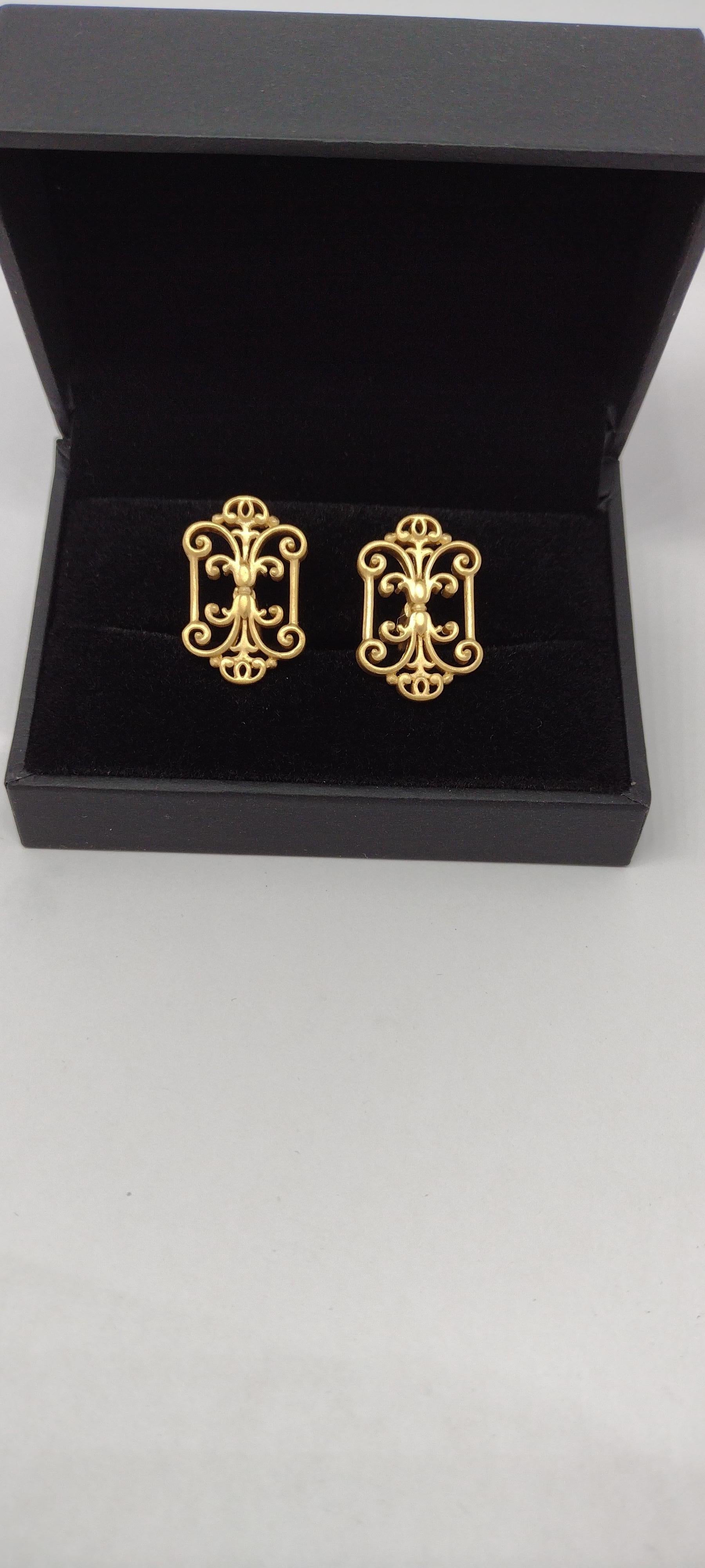 14 Karat Yellow Gold French Gate Cufflinks In New Condition For Sale In New York, NY
