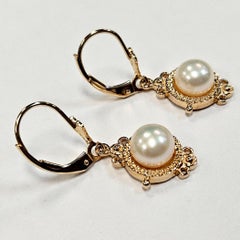 14 Karat Yellow Gold Freshwater Pearl Dangle Earrings
