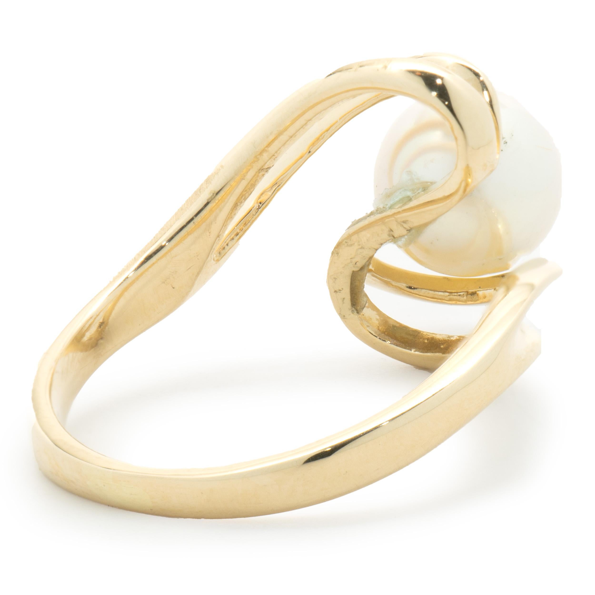 14 Karat Yellow Gold Freshwater Pearl Swirl Ring In Excellent Condition For Sale In Scottsdale, AZ