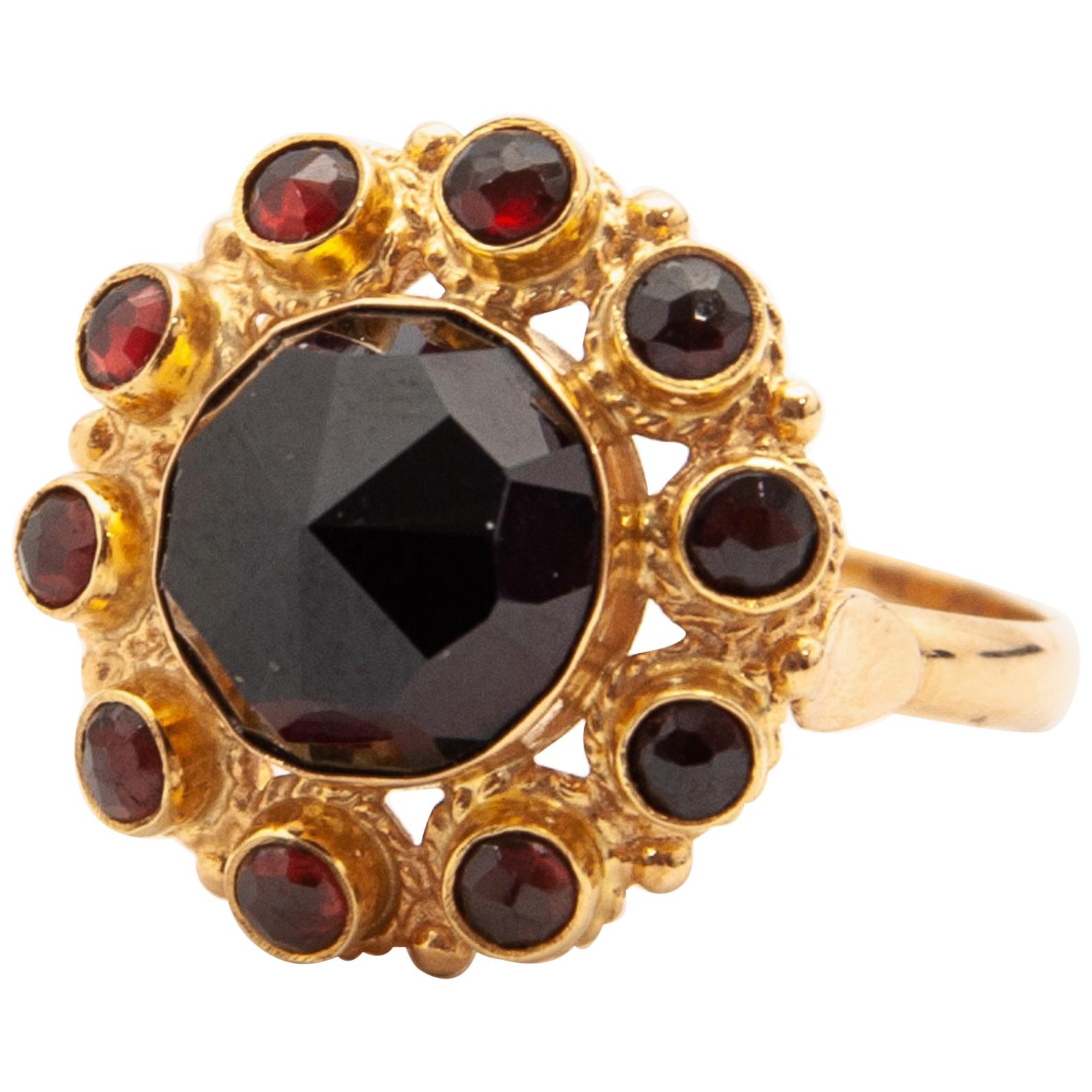 Vintage Garnet and 14 Karat Gold Cluster Ring For Sale