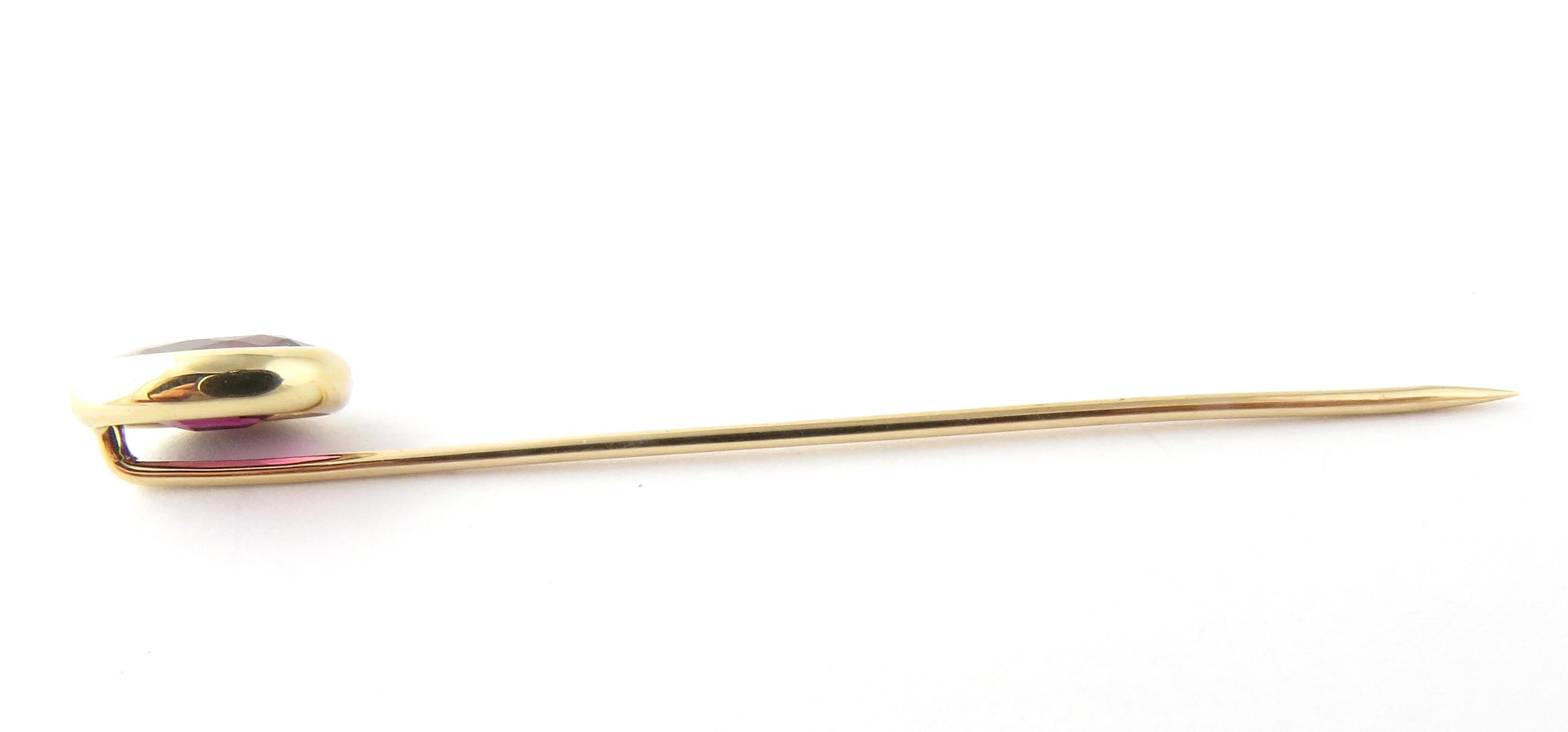 Vintage 14 Karat Yellow Gold Amethyst Stick Pin

This lovely stick pin features one oval amethyst (12 mm x 9 mm) set in classic 14K yellow gold.

Size: 64 mm x 9 mm

Weight: 1.4 dwt. / 2.2 gr.

Acid tested for 14K gold.

Very good condition,