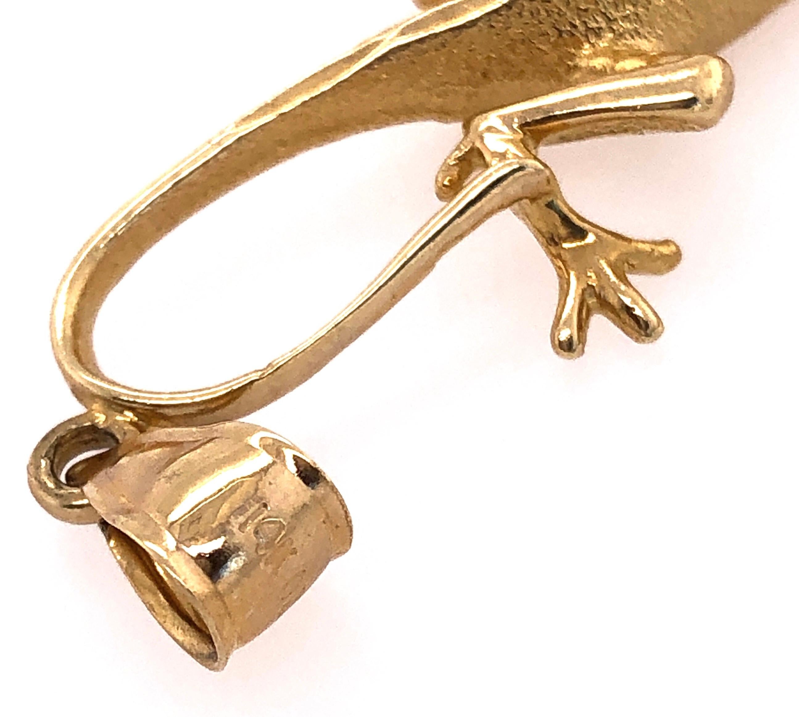 Modern 14 Karat Yellow Gold Gecko Charm Pendant