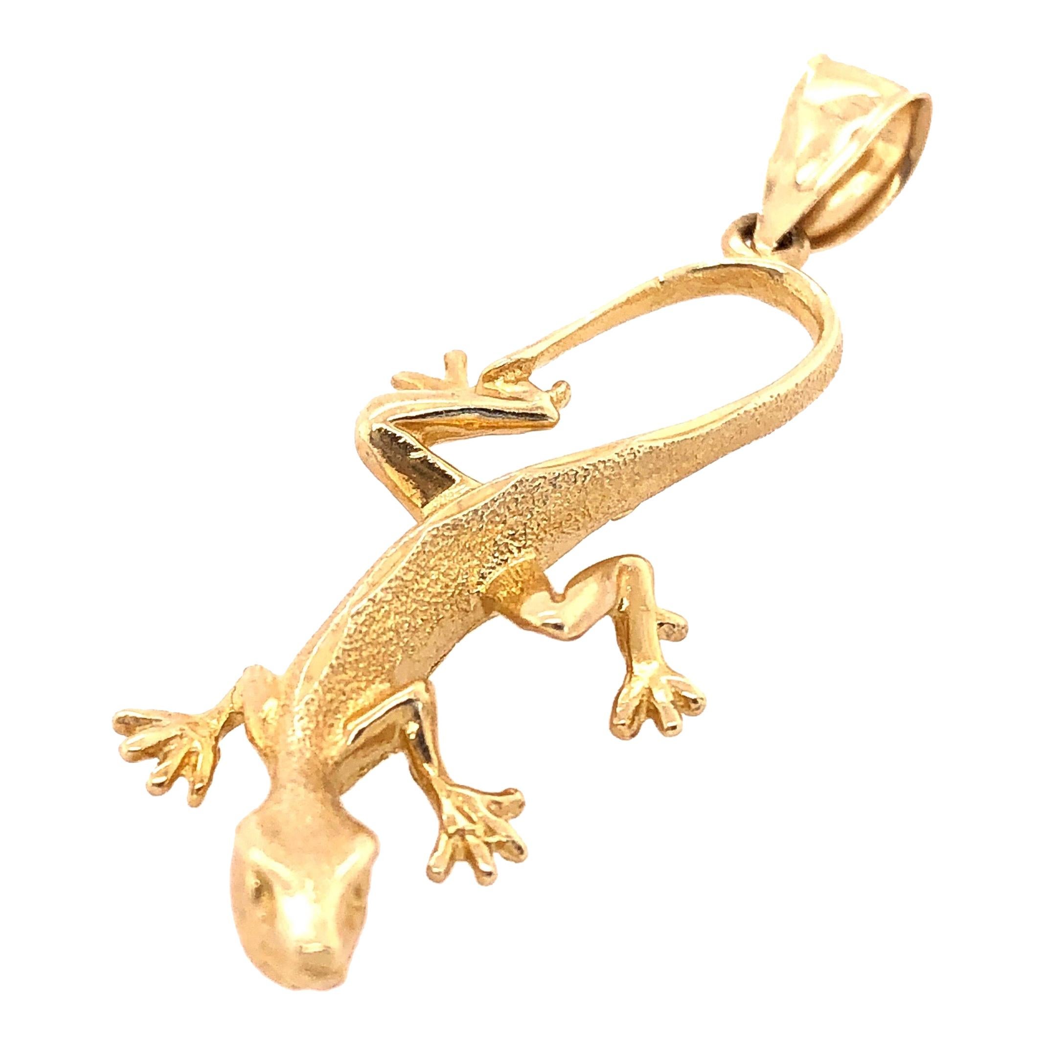 14 Karat Yellow Gold Gecko Charm Pendant