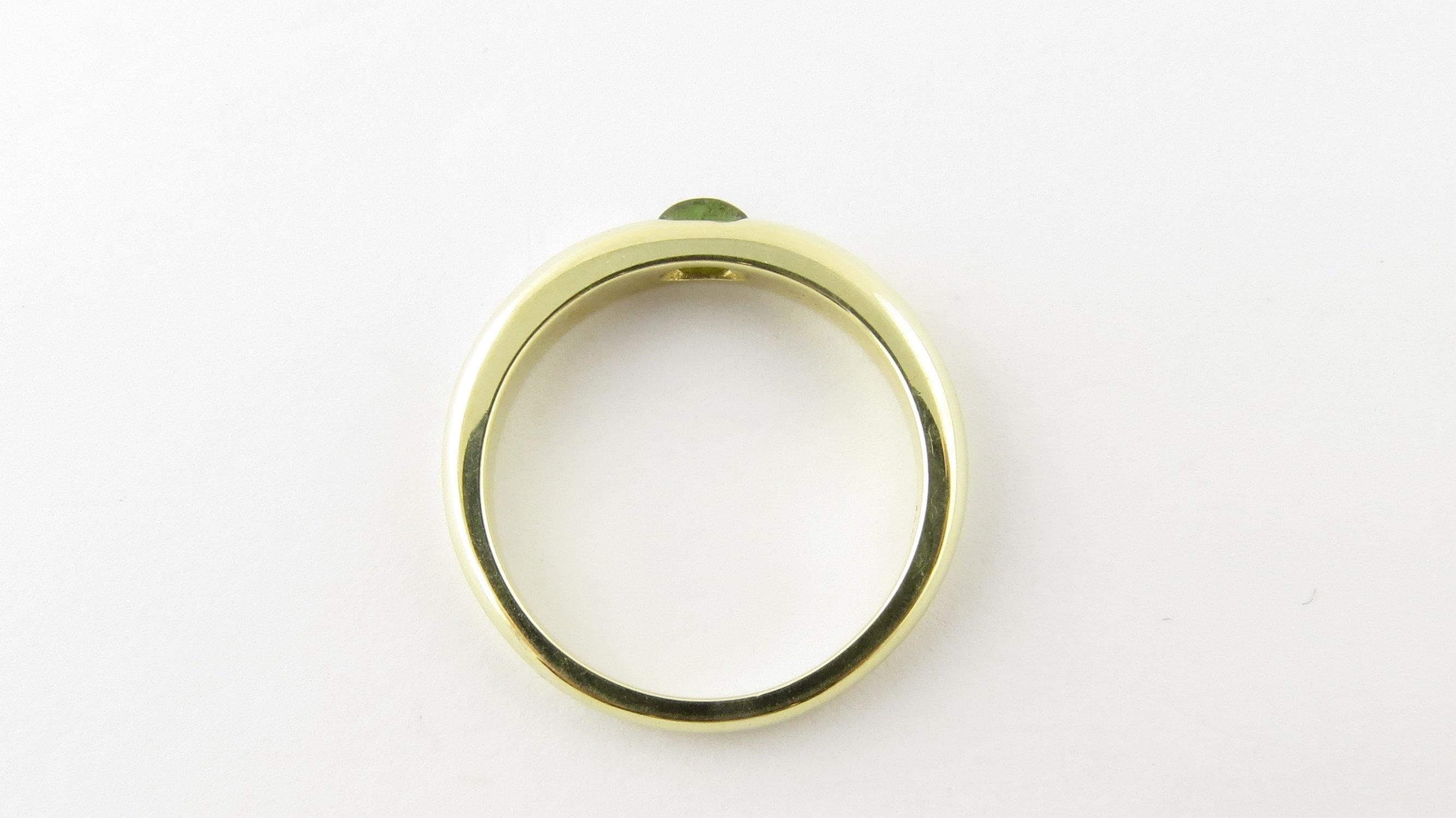 14 Karat Yellow Gold Genuine Cabochon Peridot Stackable Ring In Good Condition In Washington Depot, CT