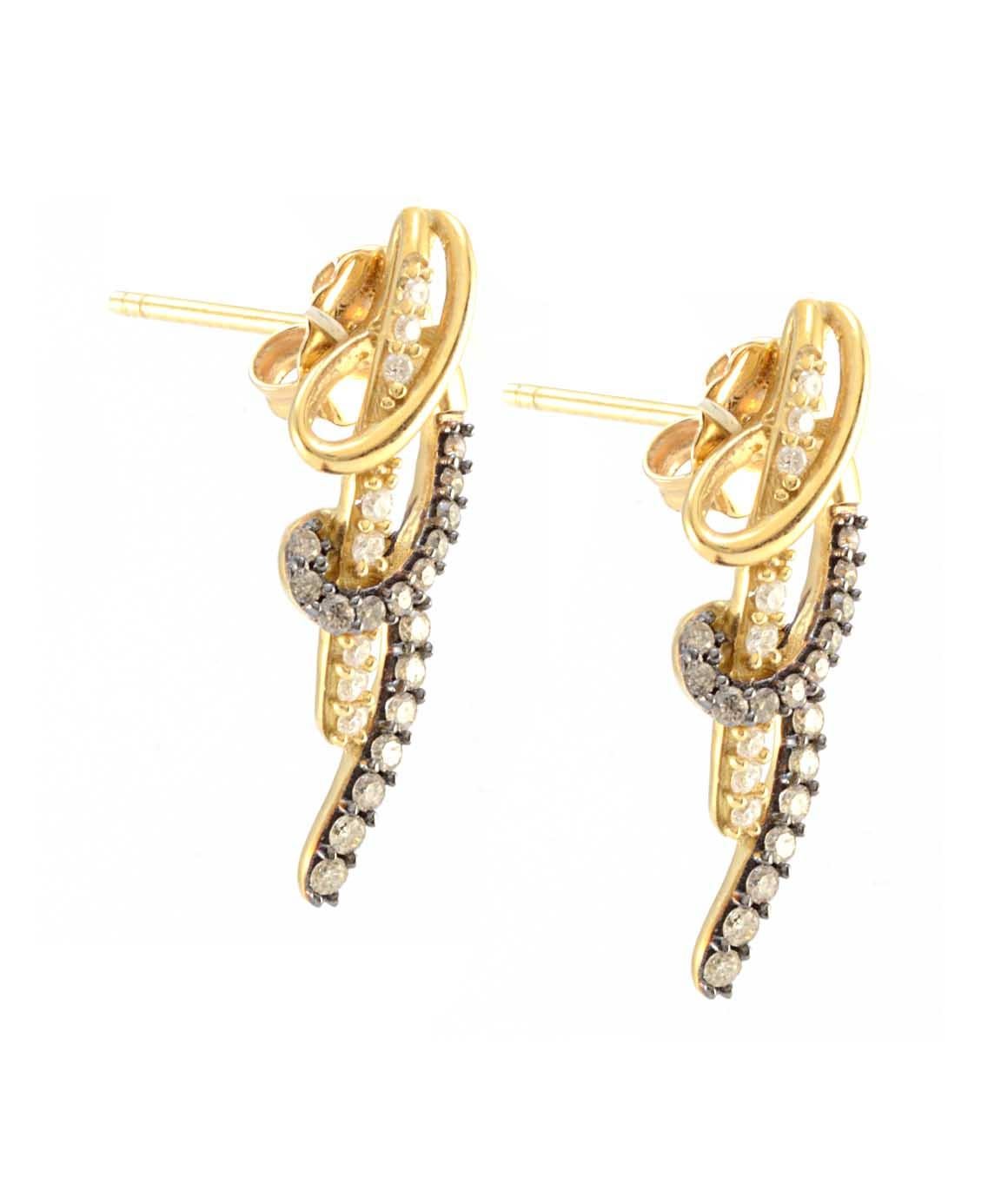 Solid 14K Yellow Gold Genuine Diamond Earrings 2.3g
Excellent condition. These solid 14k yellow gold earrings feature 19 chocolate diamonds set in black rhodium on each earring (38 total) and 8 white diamonds set in yellow (16 total). The earrings