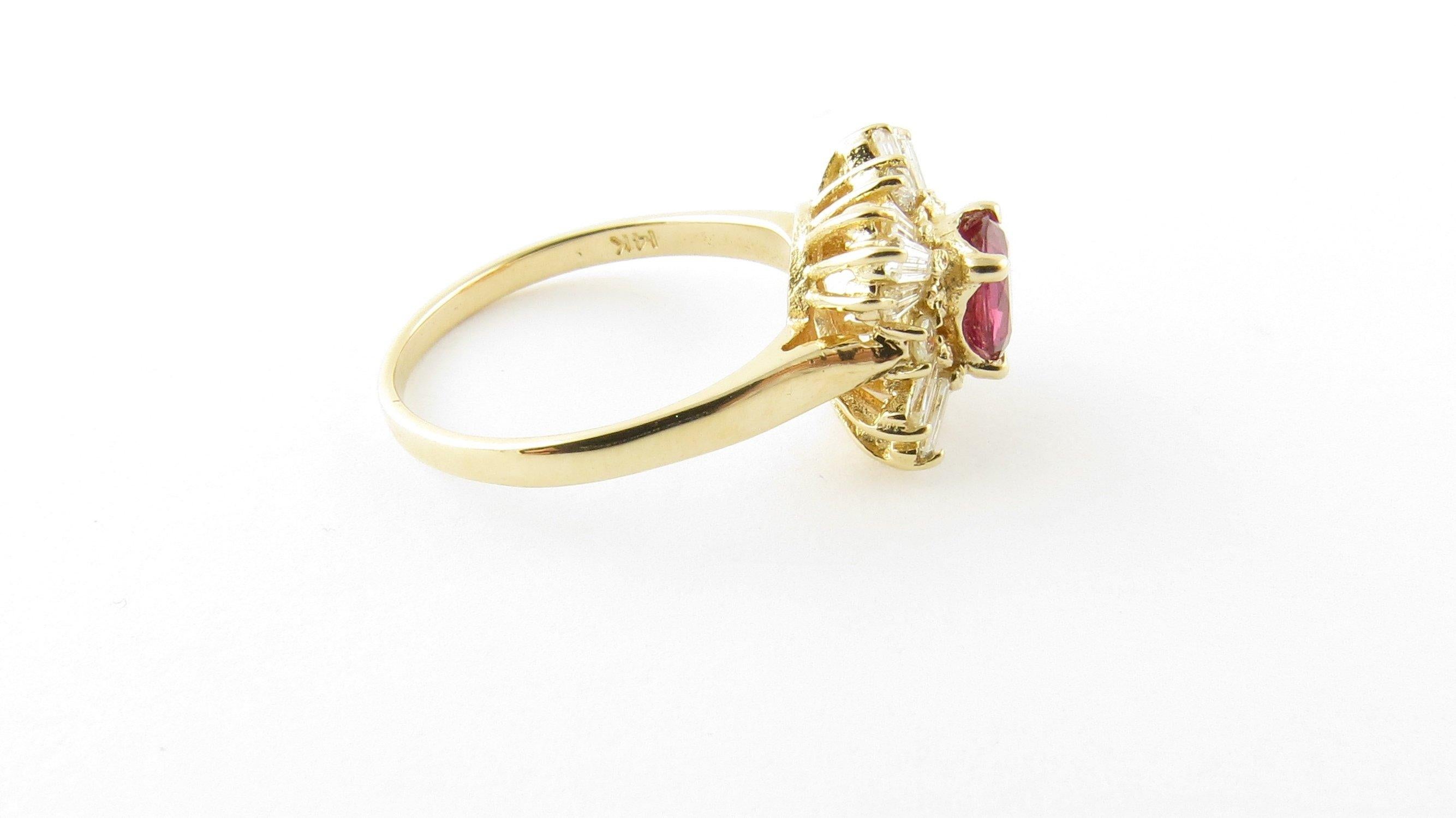 Ring aus 14 Karat Gelbgold mit echtem Rubin und Diamanten 1