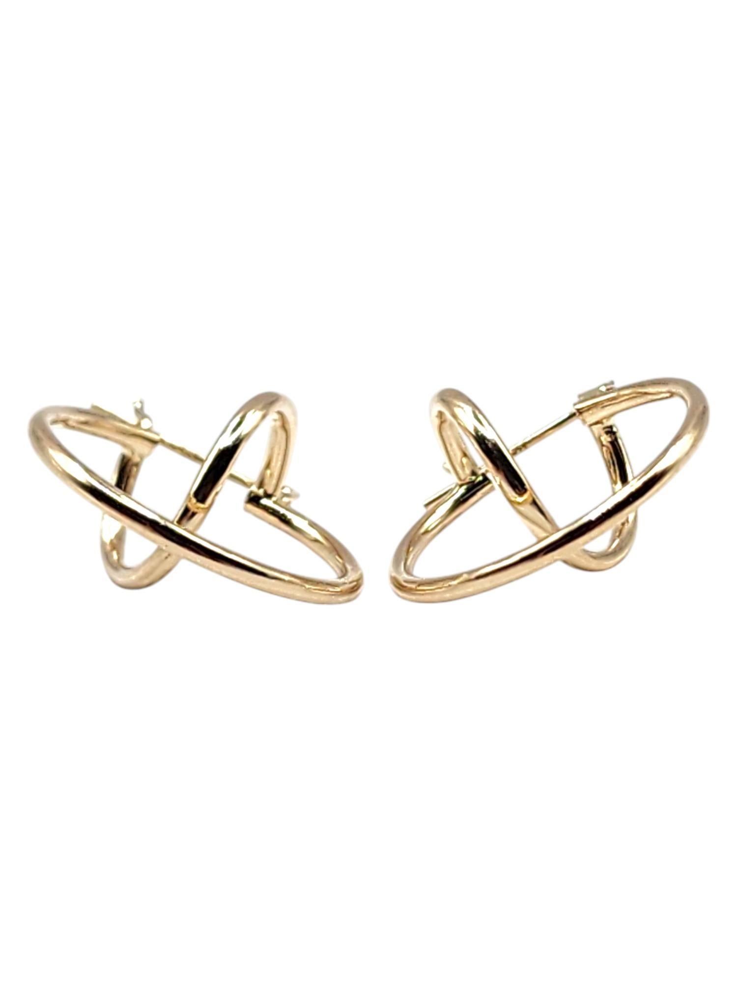 Orecchini geometrici in oro giallo 14 carati

Questi bellissimi orecchini sono stati realizzati in oro giallo 14K con uno splendido disegno geometrico a due cerchi!

Dimensioni: 25,54 mm X 21,83 mm X 15,12 mm

Peso: 1,78 g/ 1,15 dwt

Punzone: 14K