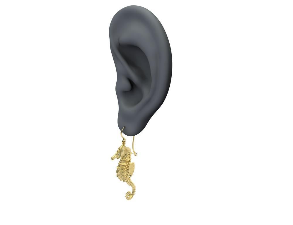 Contemporain Boucles d'oreilles cheval de mer en or jaune 14 carats avec diamants certifiés GIA en vente
