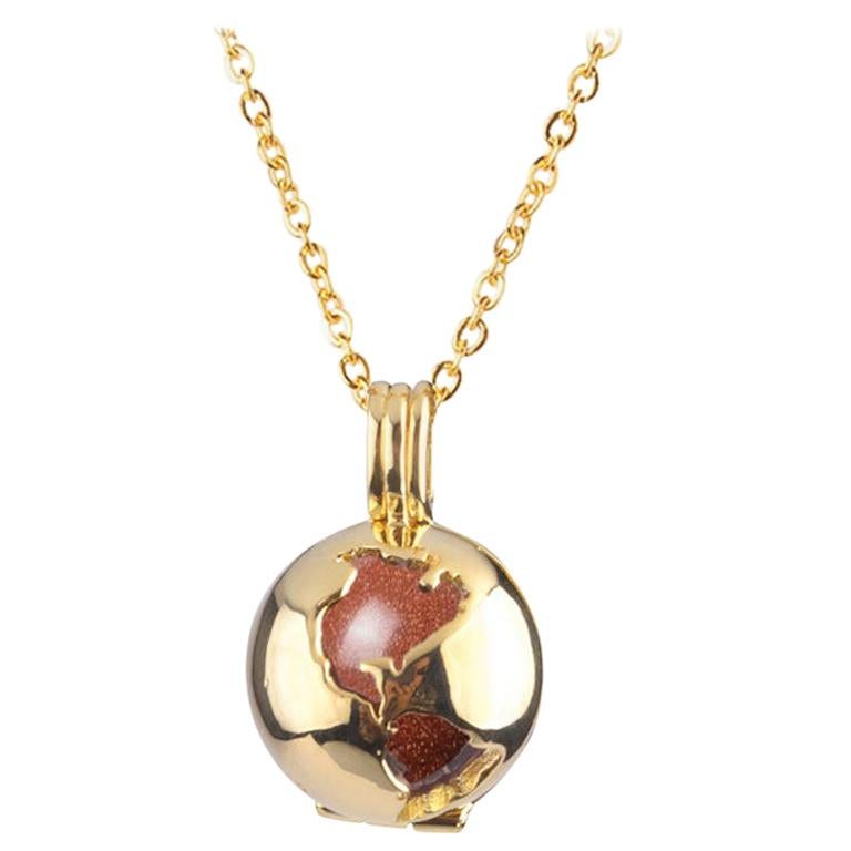 14 Karat Yellow Gold Globe and Round Sandstone Locket Pendant Necklace For Sale