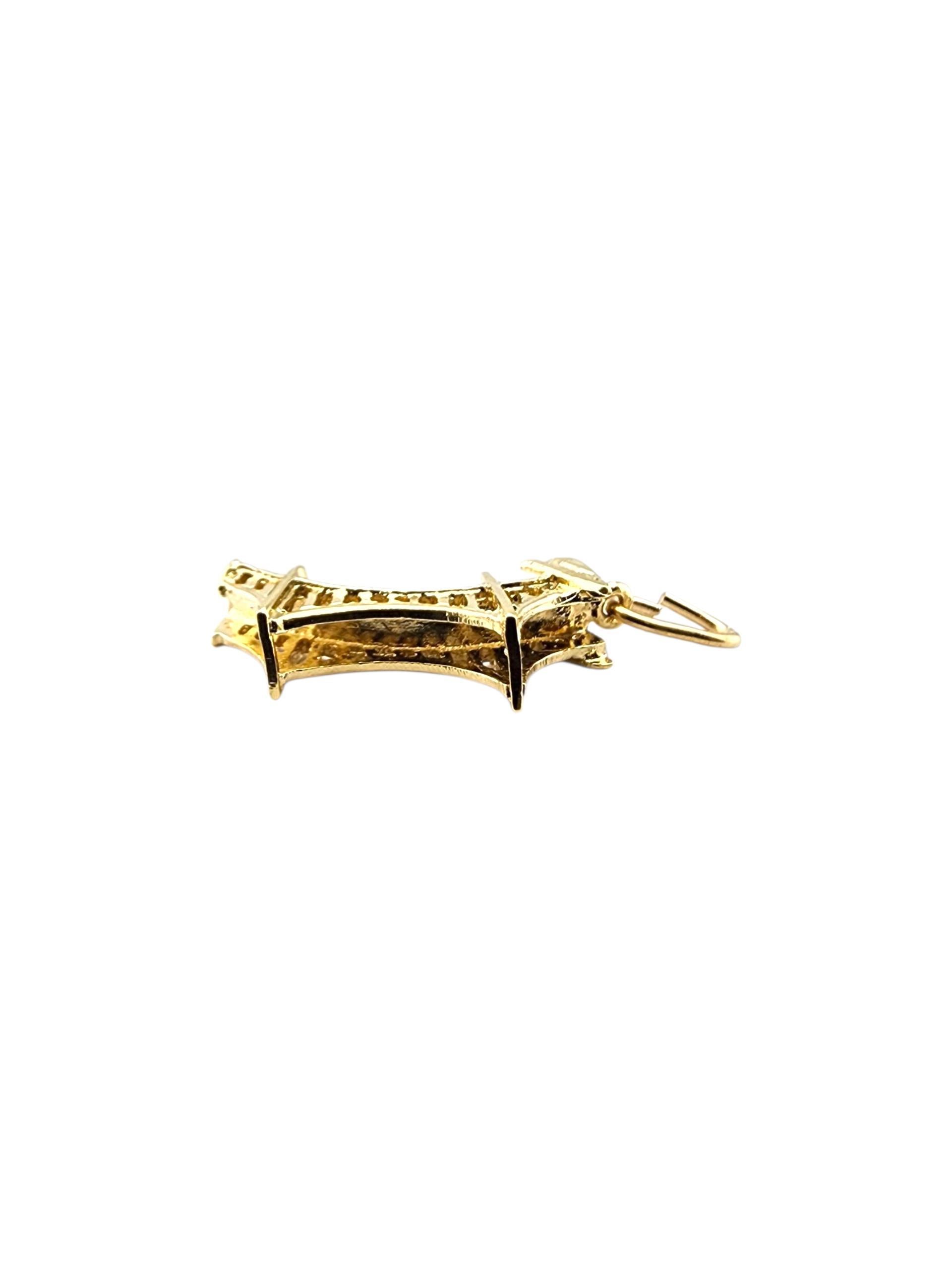 Donna Charm in oro giallo 14 carati Golden Gate Bridge #23157 in vendita