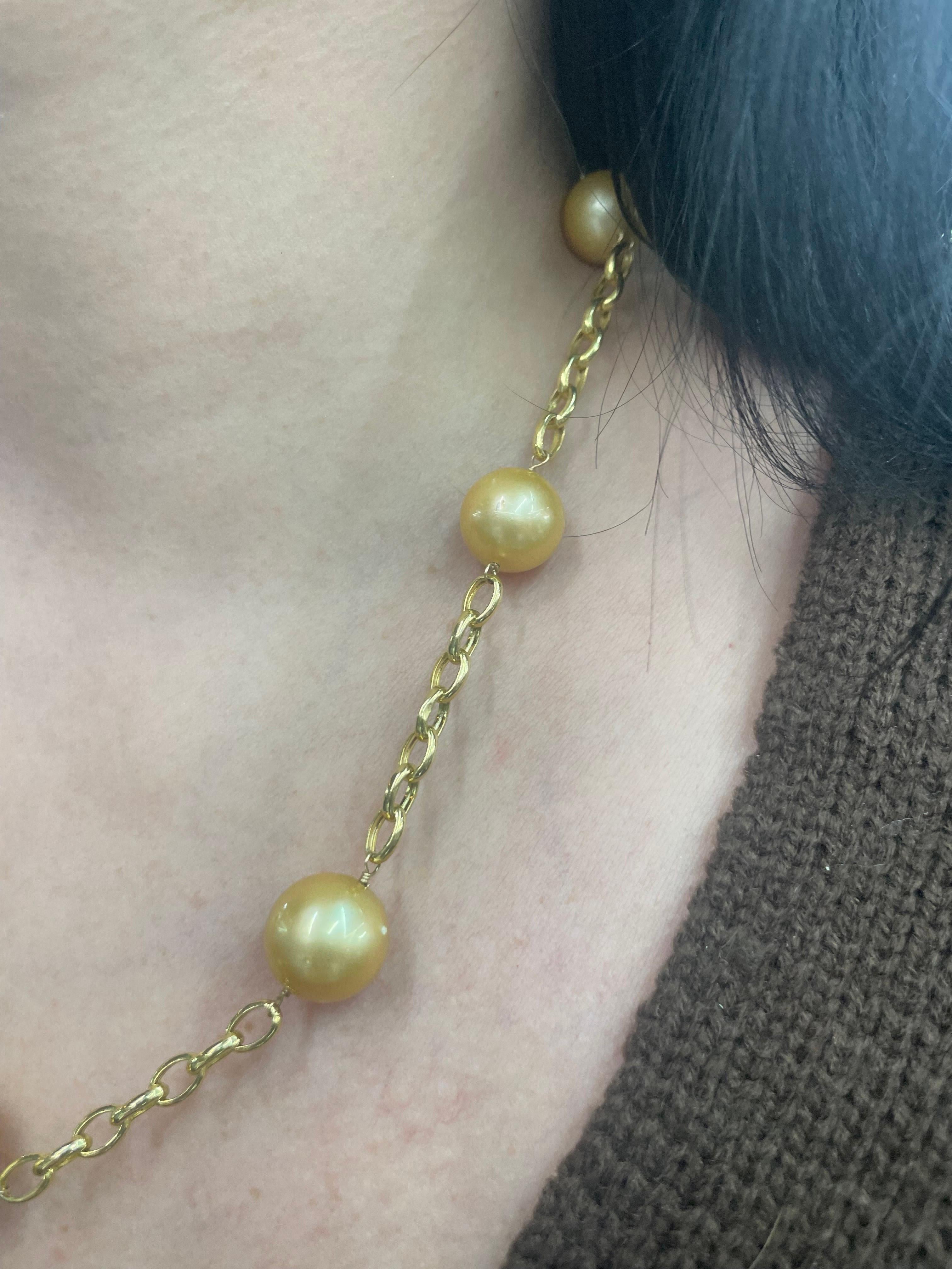 Collier  maillons en or jaune 14 carats avec diamants des mers du Sud de 31,7 grammes en vente 5