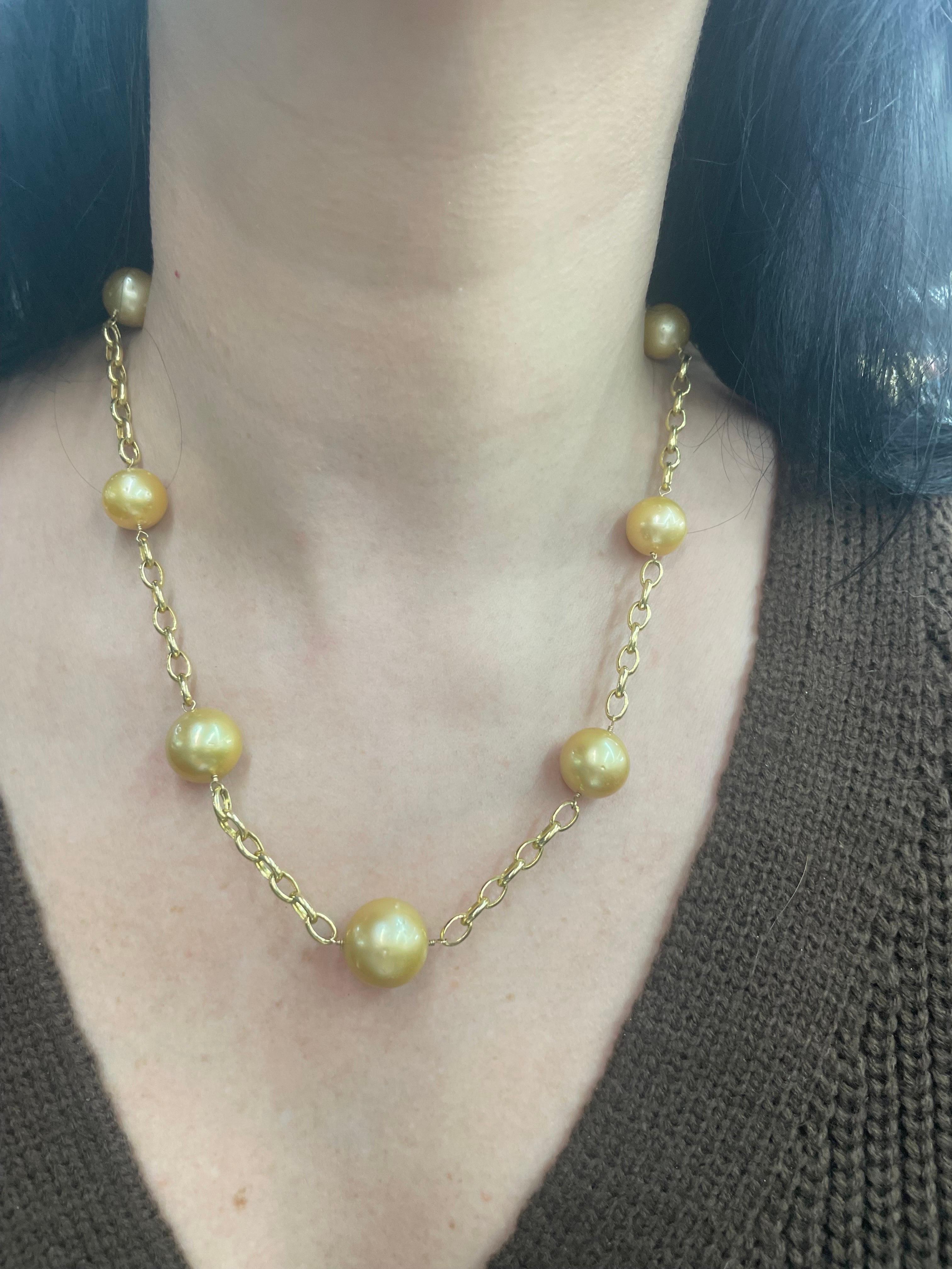 Collier  maillons en or jaune 14 carats avec diamants des mers du Sud de 31,7 grammes en vente 6