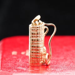 14 Karat Yellow Gold Golf Club Pendant with Moving Clubs