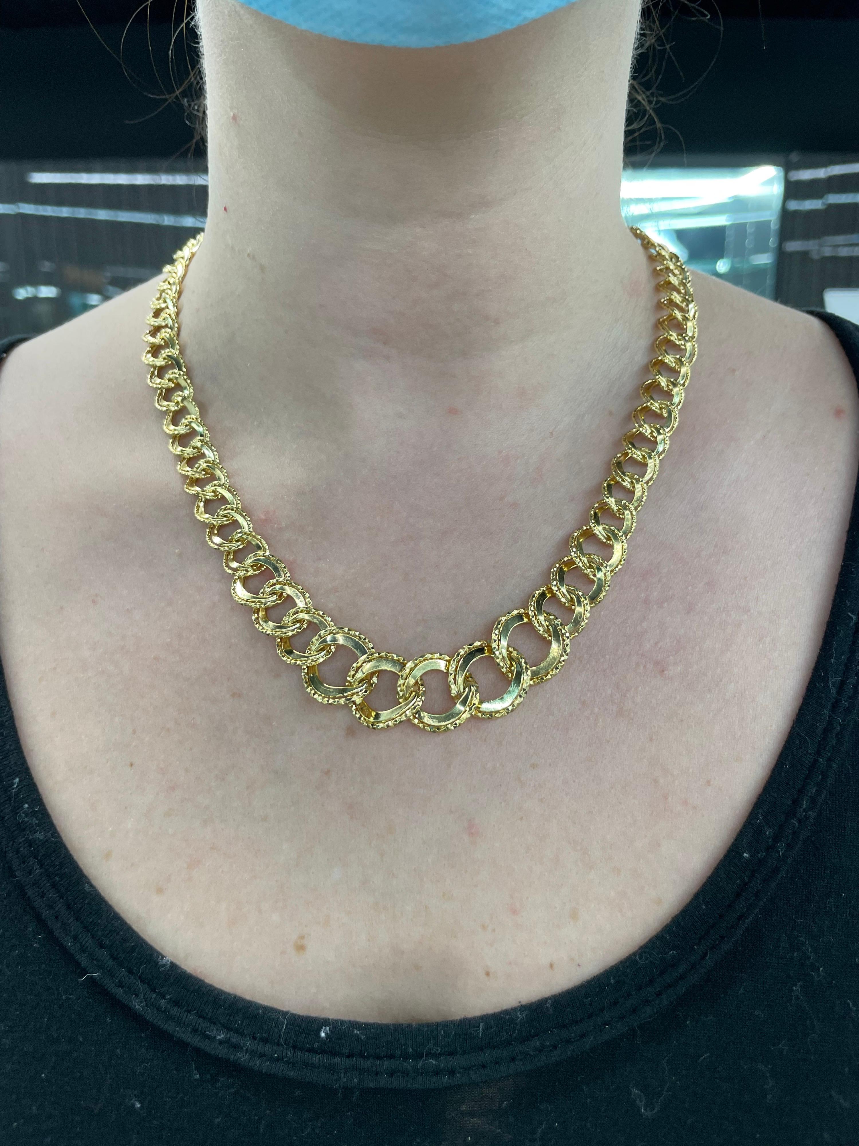 bold graduated link necklace