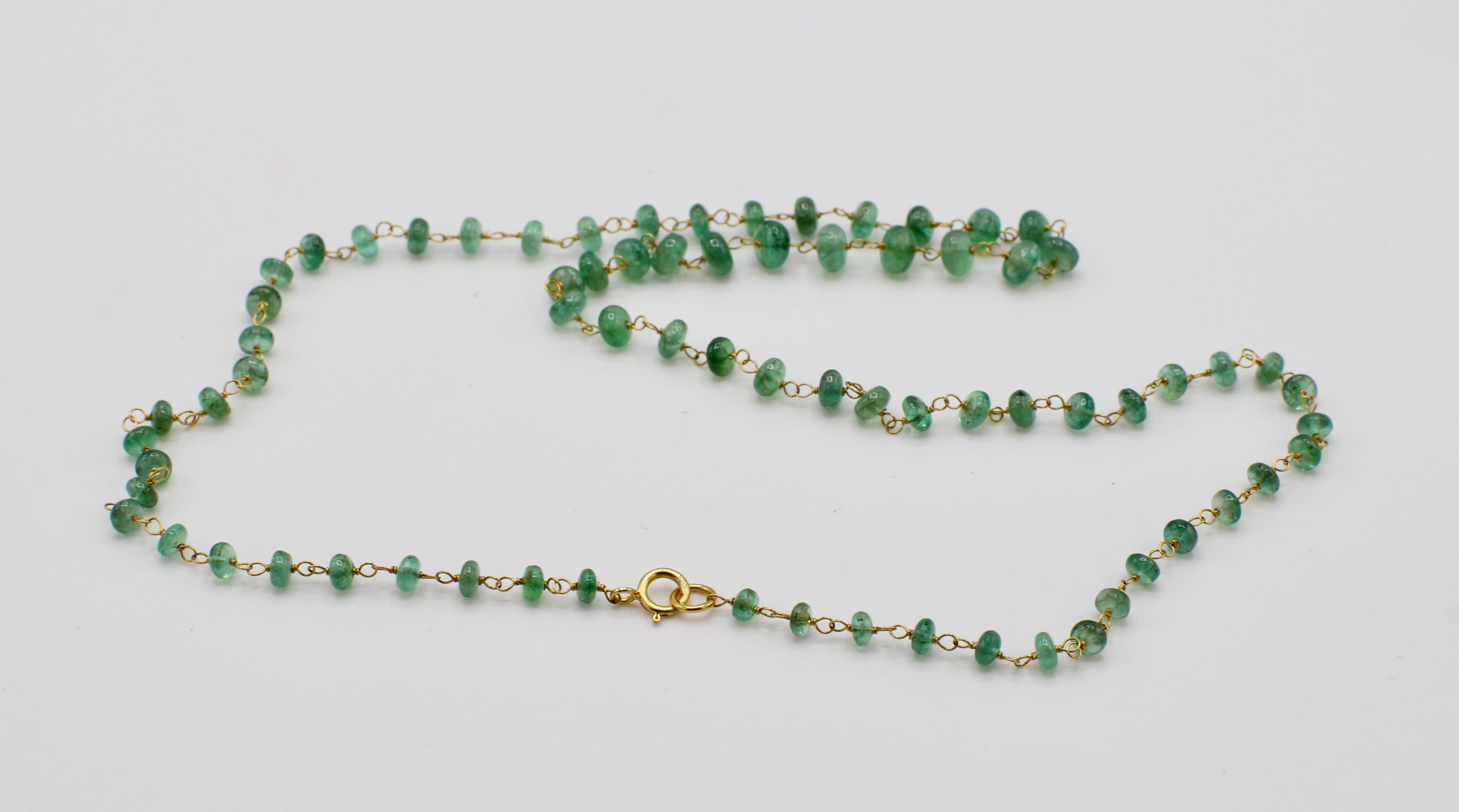 14 Karat Yellow Gold Green Emerald Bead Station Necklace In Excellent Condition In  Baltimore, MD