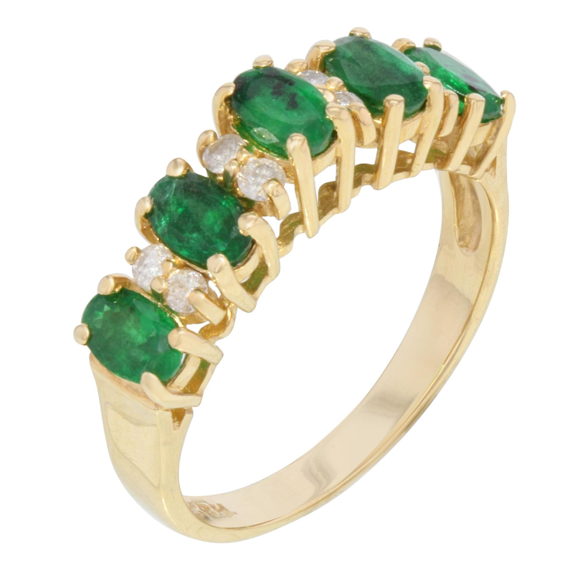 Retro 14 Karat Yellow Gold Green Emerald Diamond Ladies Ring